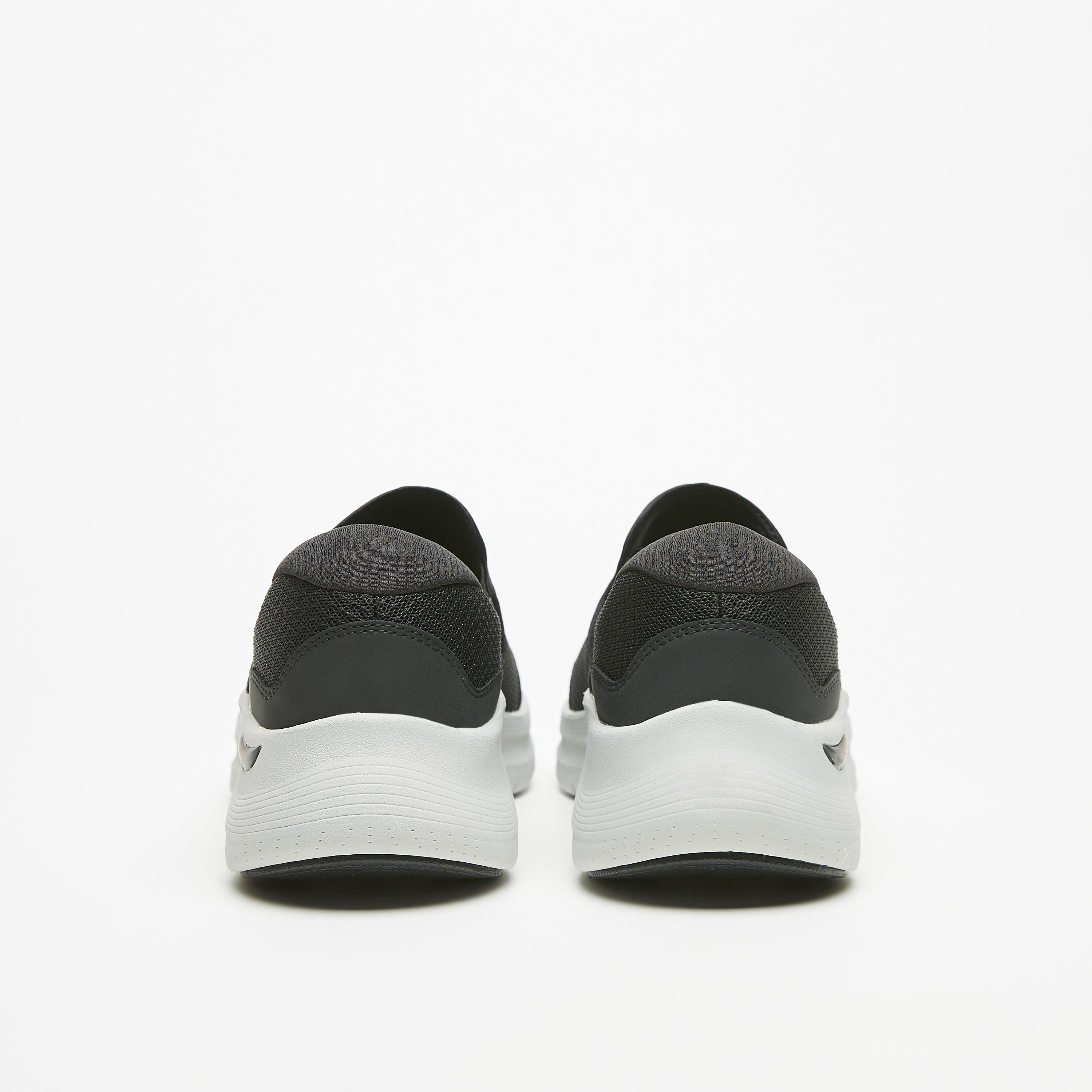 سكيتشرز شبشب ارت فيت 2.0 للرجال 232706-BBK | OE-sports-men-shoes-image-13