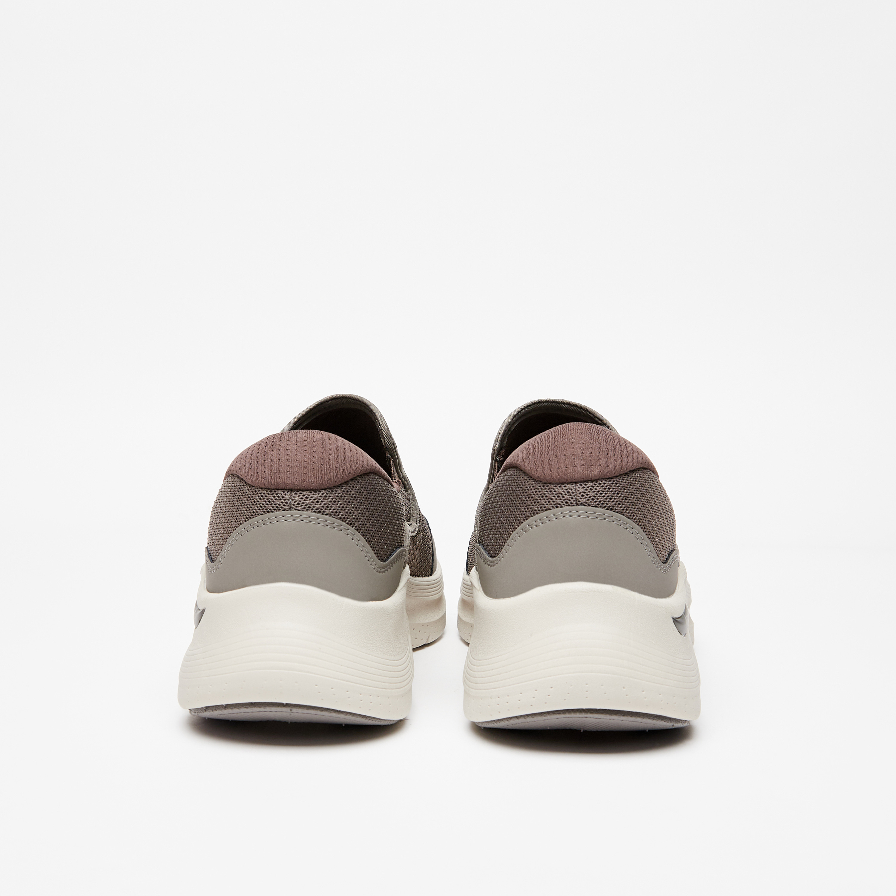 سكيتشرز شبشب ارت فيت 2.0 للرجال 232706-BBK | OE-sports-men-shoes-image-19