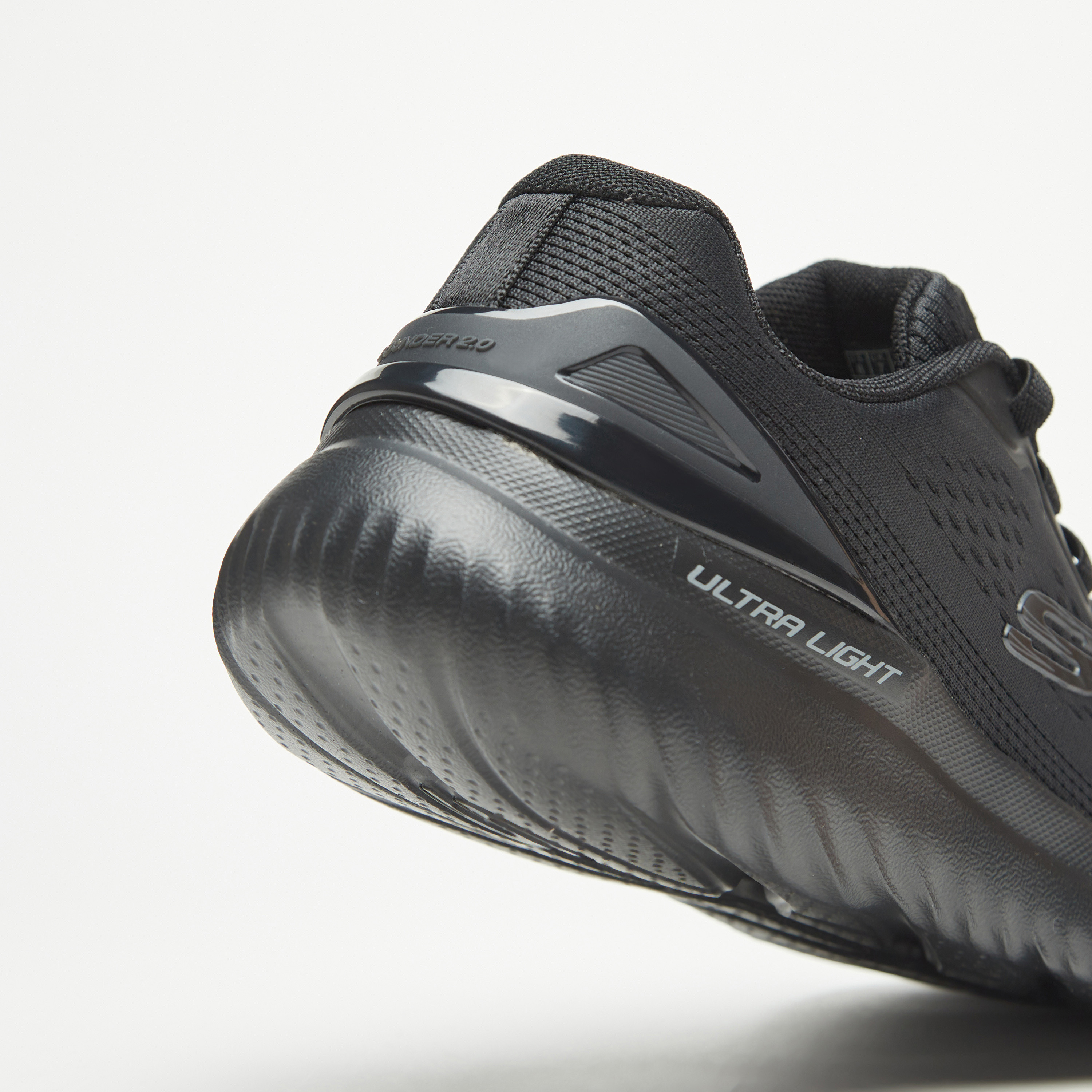 سكيتشرز حذاء رياضي باوندر 2.0 ميموري فوم كاحل منخفض للرجال 232776-BBK | OE-sports-men-shoes-image-8