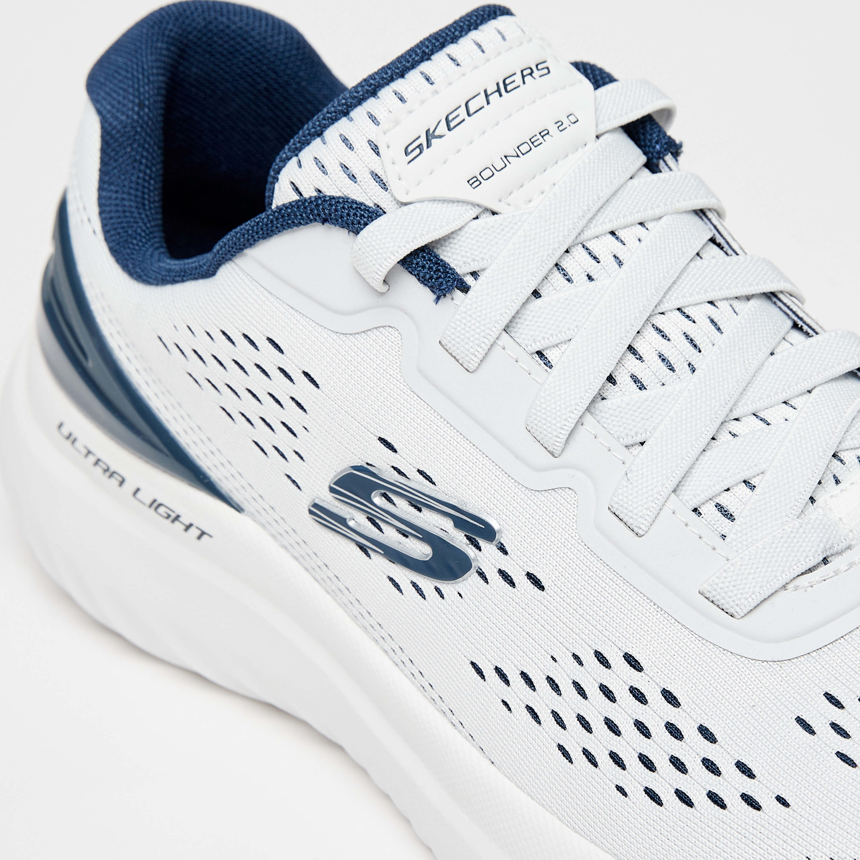 سكيتشرز حذاء رياضي باوندر 2.0 ميموري فوم كاحل منخفض للرجال 232776-BBK | OE-sports-men-shoes-image-23