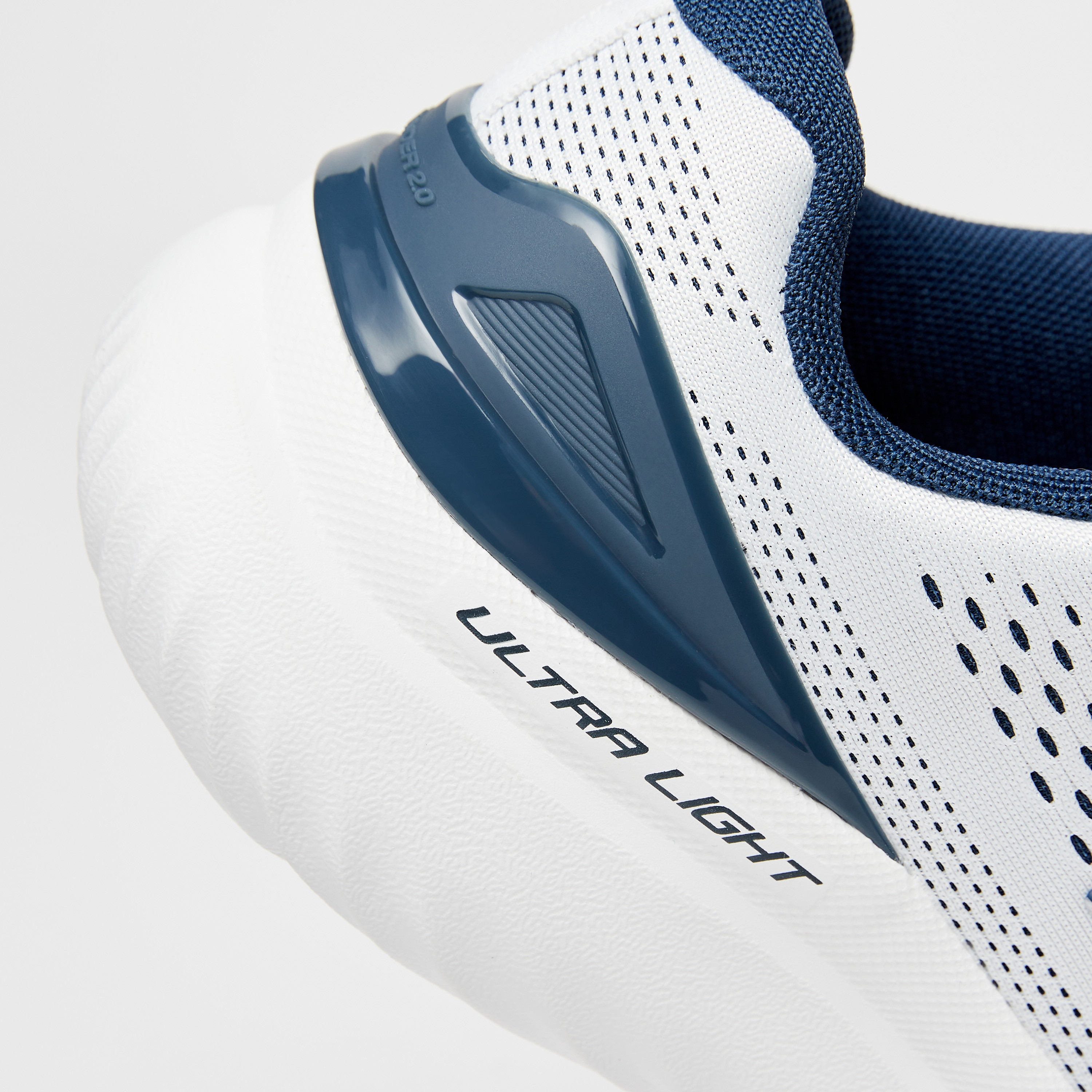 سكيتشرز حذاء رياضي باوندر 2.0 ميموري فوم كاحل منخفض للرجال 232776-BBK | OE-sports-men-shoes-image-24