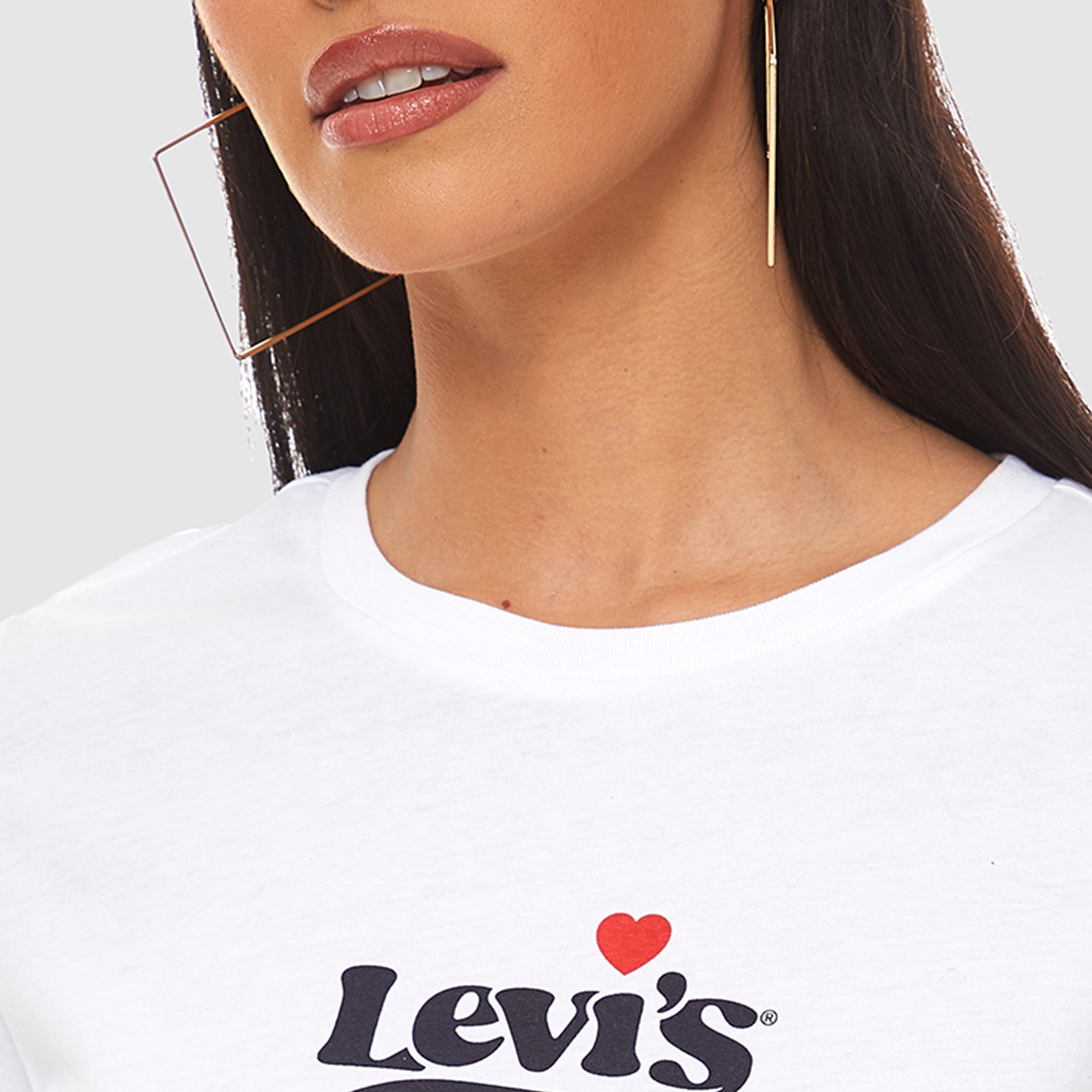 Levi's Logo Round Neck Short Sleeves Women's T-Shirt-women-clothing-tshirts-image-2