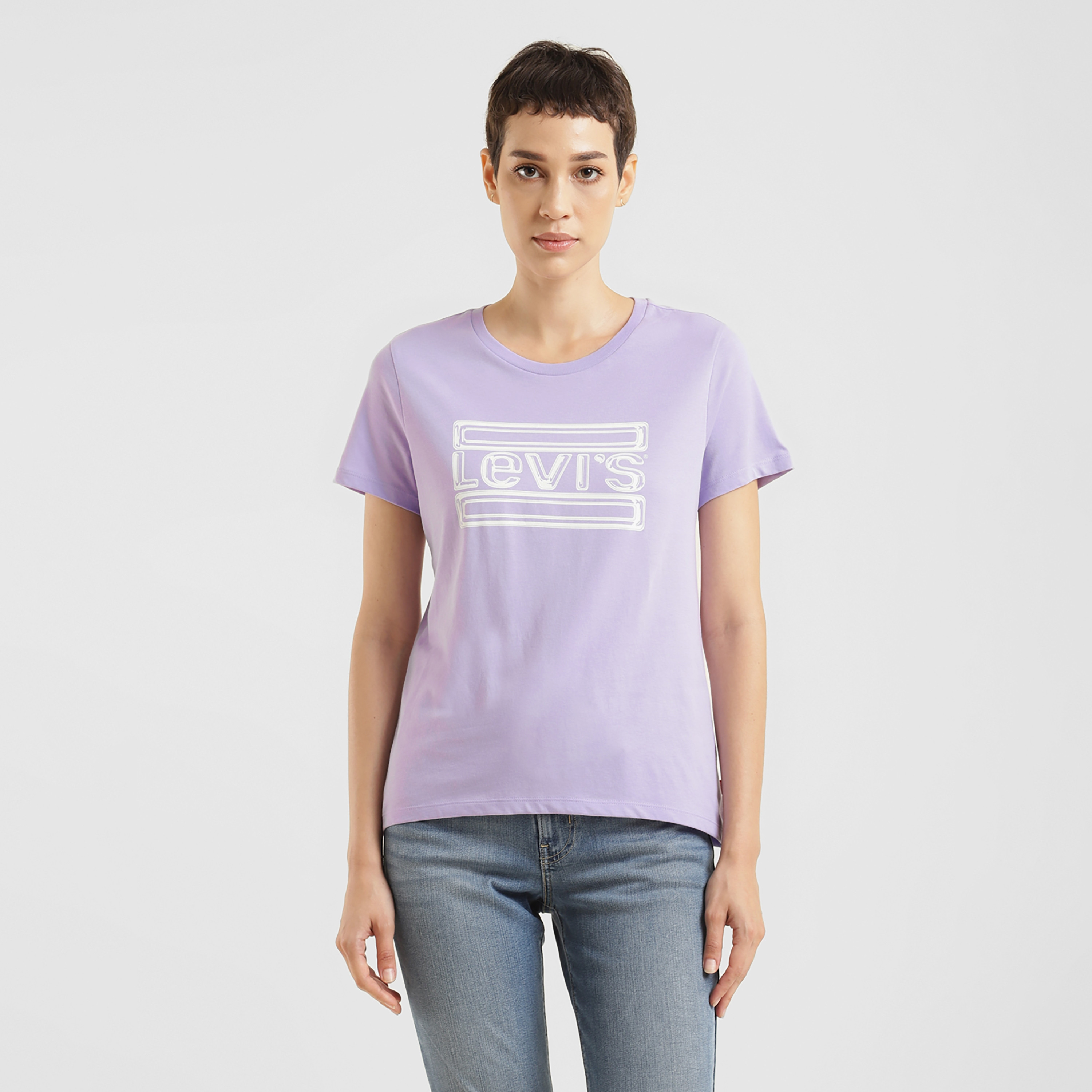 تيشيرت ليفايز بأكمام قصيرة وياقة دائرية مع جرافيك-women-clothing-tshirts-image-1