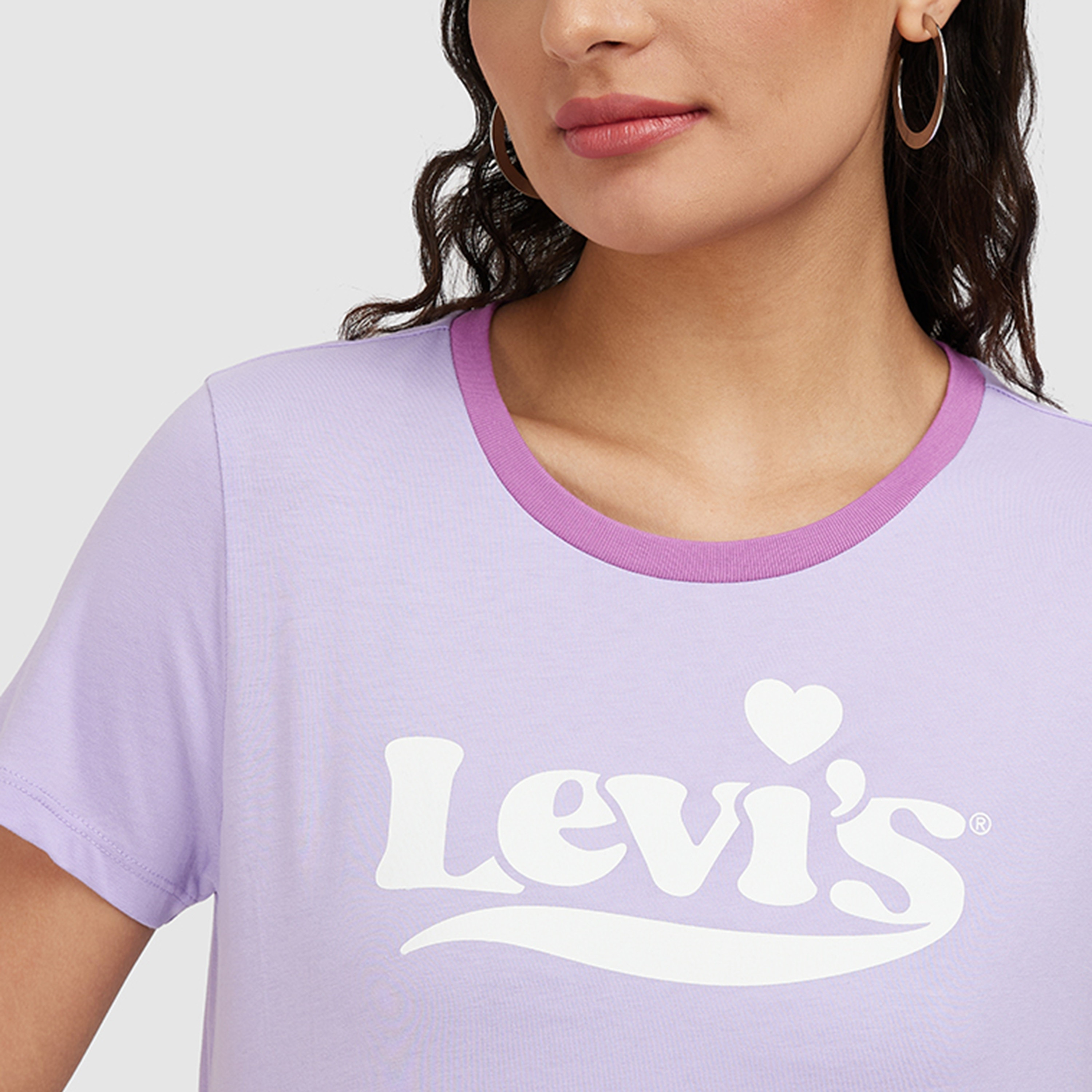 Levi's Logo Round Neck Short Sleeves Women's T-Shirt-women-clothing-tshirts-image-3