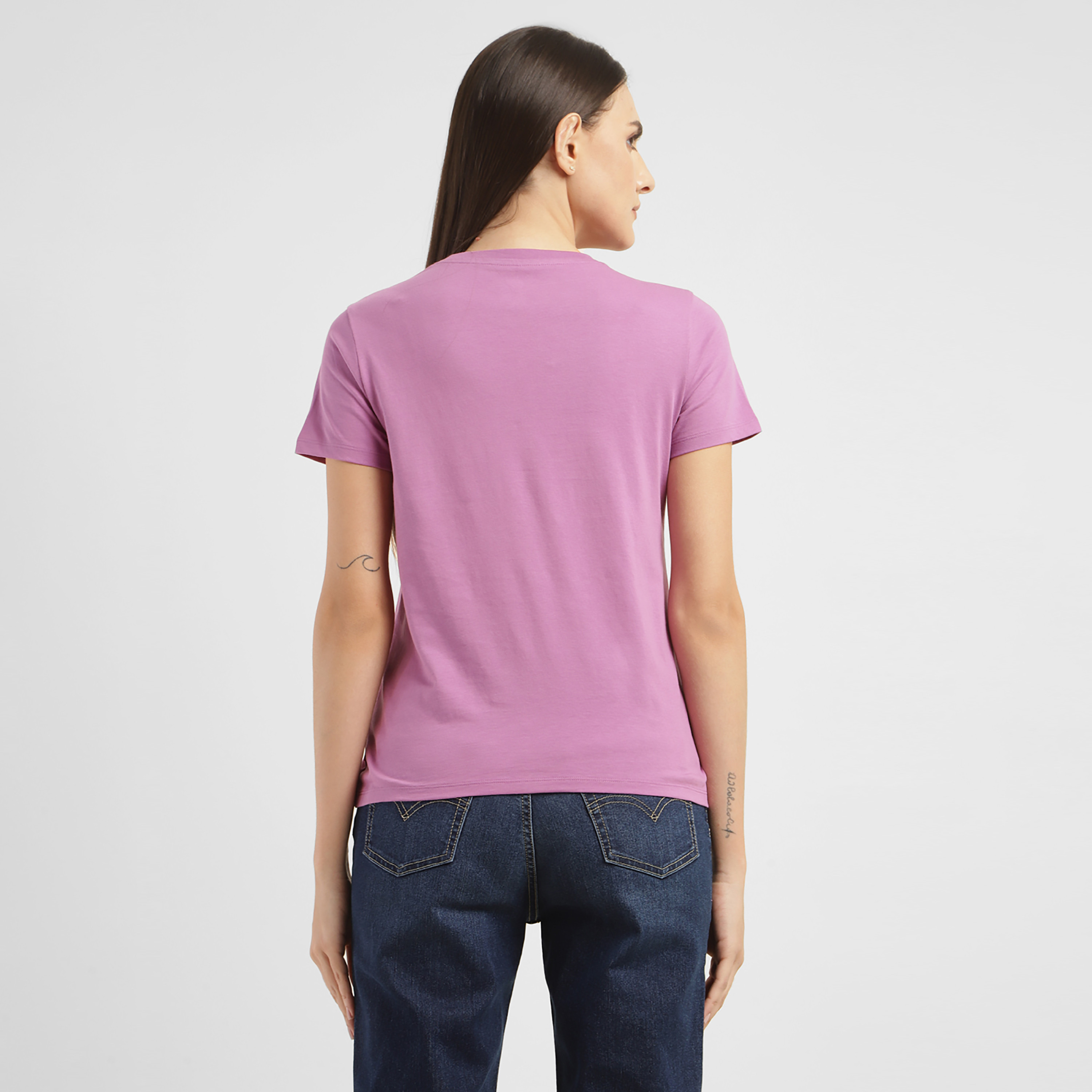 Levi's Graphic Crew Neck Short Sleeves T-Shirt-women-clothing-tshirts-image-4