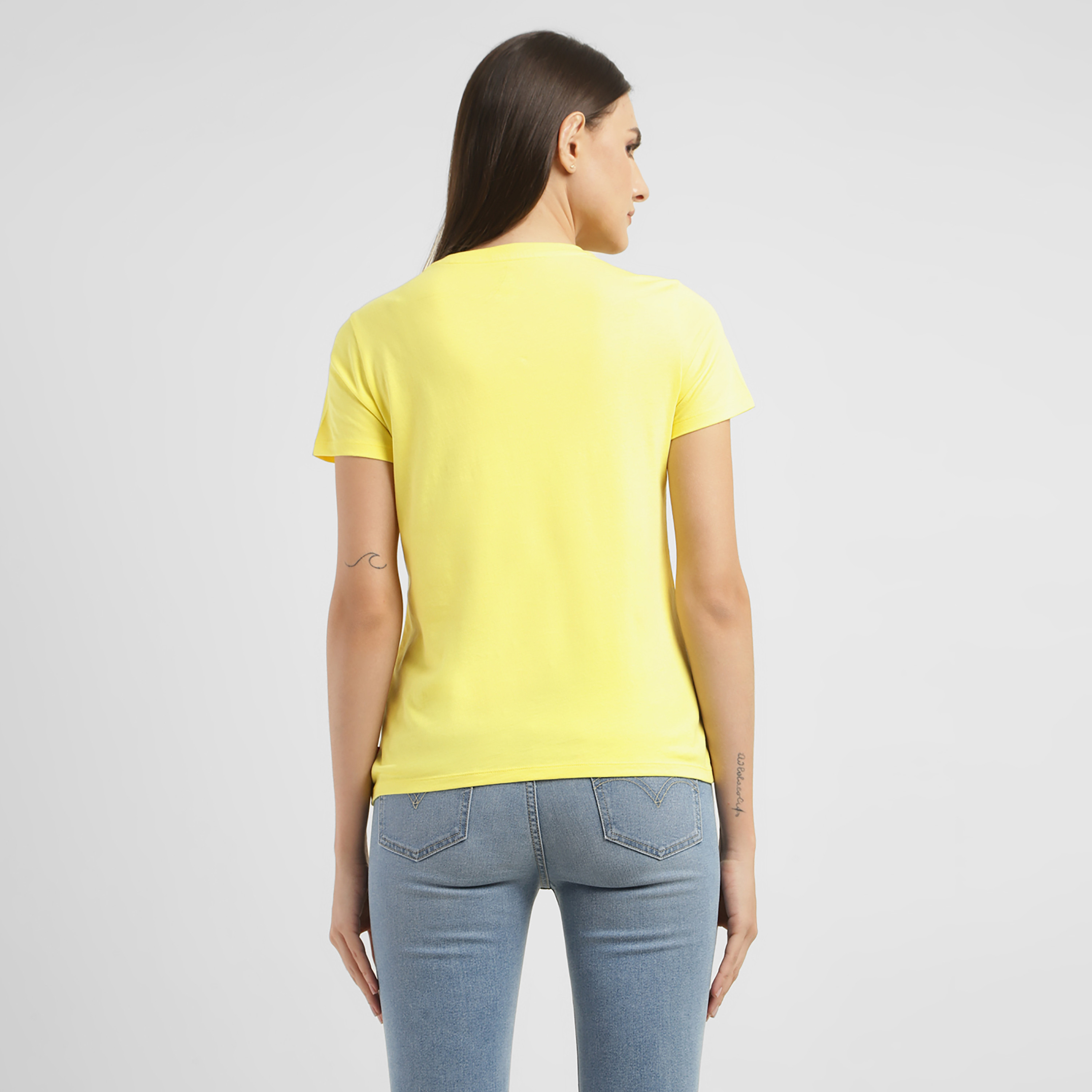 Levi's Graphic Crew Neck Short Sleeves T-Shirt-women-clothing-tshirts-image-4