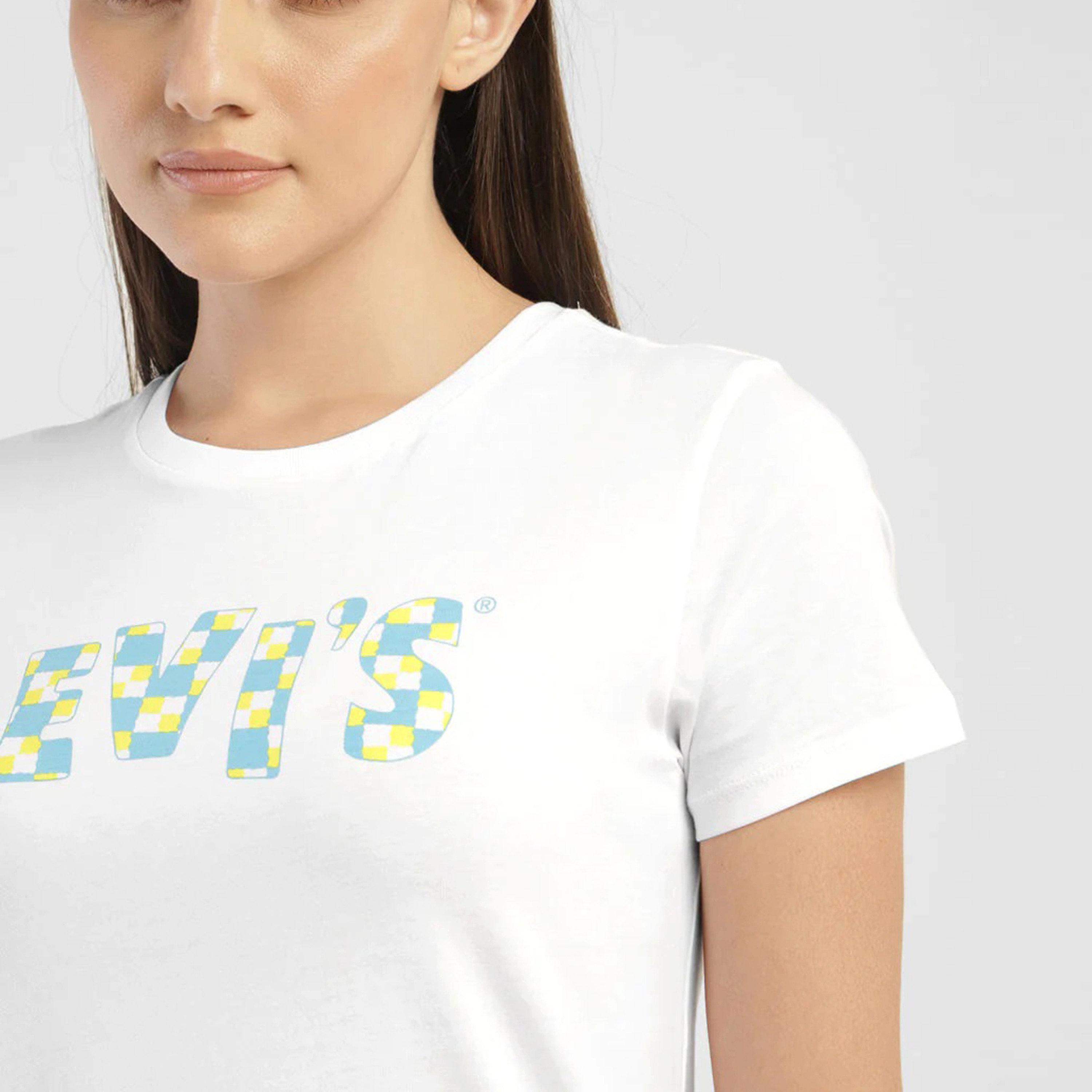 تيشيرت ليفايز جرافيكي بأكمام قصيرة وياقة دائرية مع شعار-women-clothing-tshirts-image-3