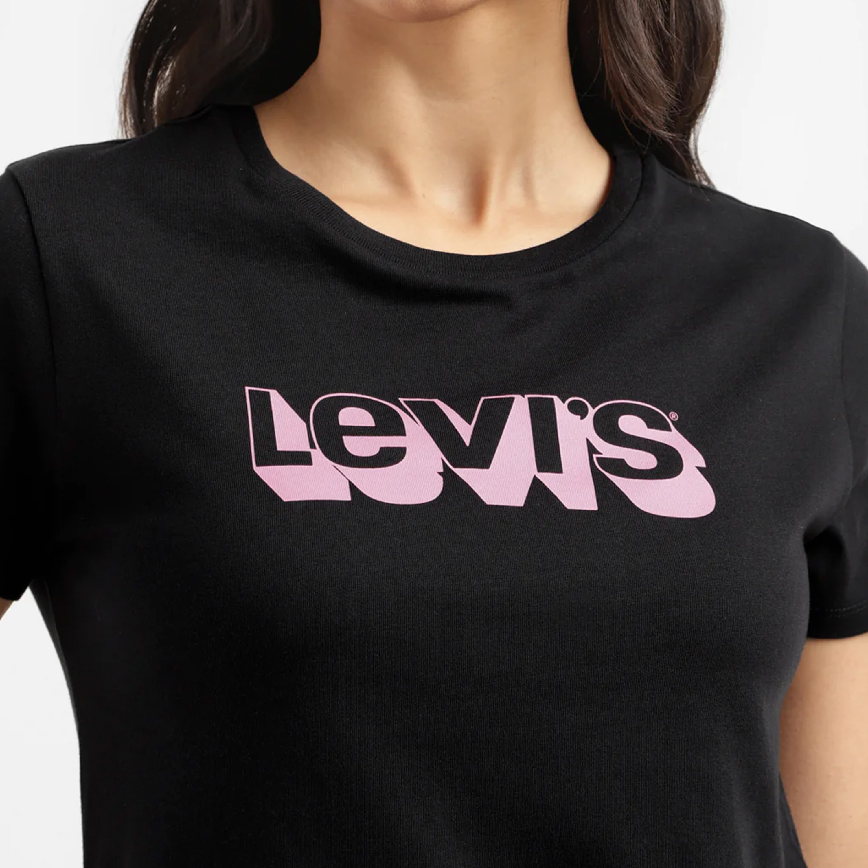 ليفايز- تي شيرت برقبة دائرية وأكمام قصيرة وشعار-women-clothing-tshirts-image-5