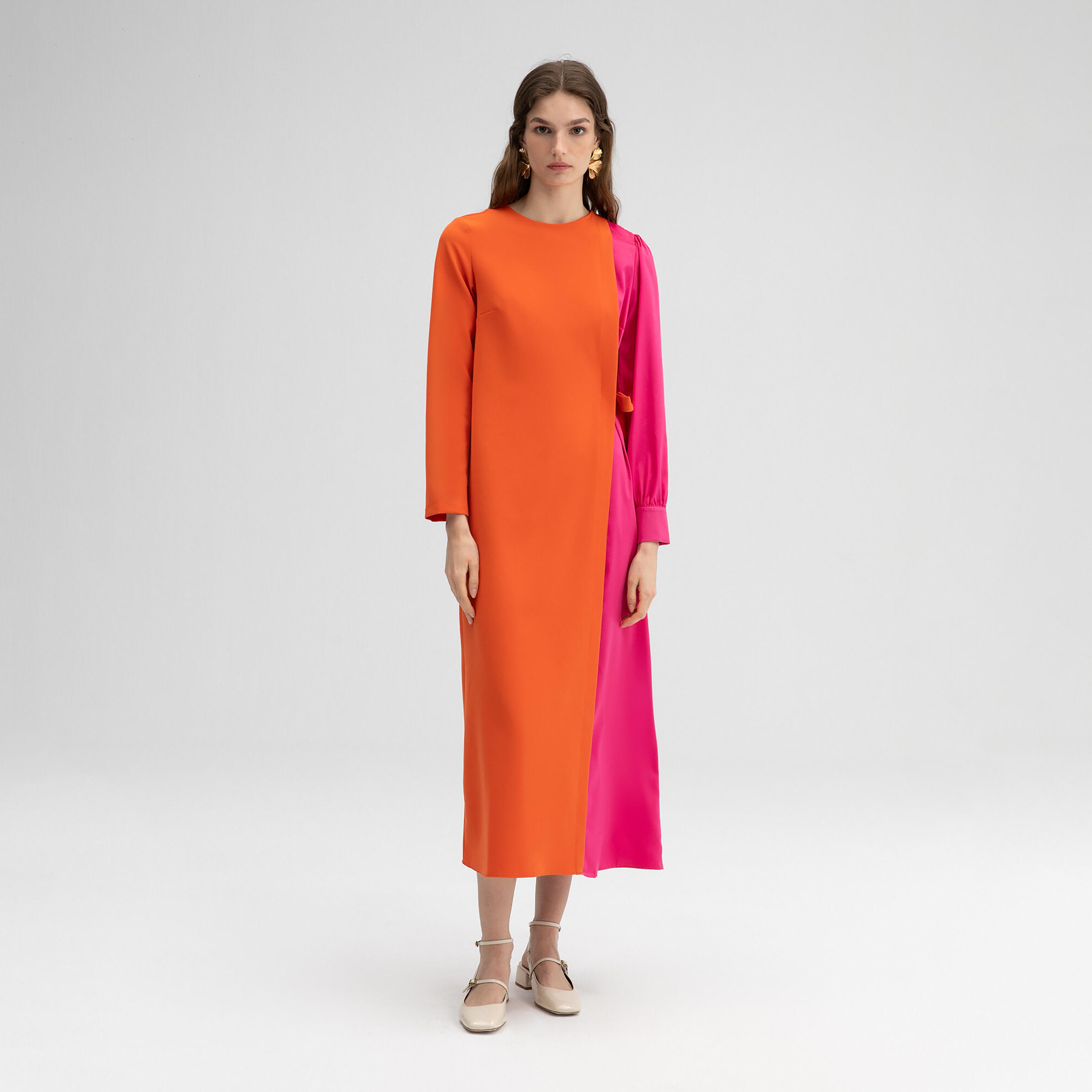 فستان ماكسي برقبة دائرية مع ملفوف ذو كلر بلوكد من توش بريف-women-clothing-dresses-image-1