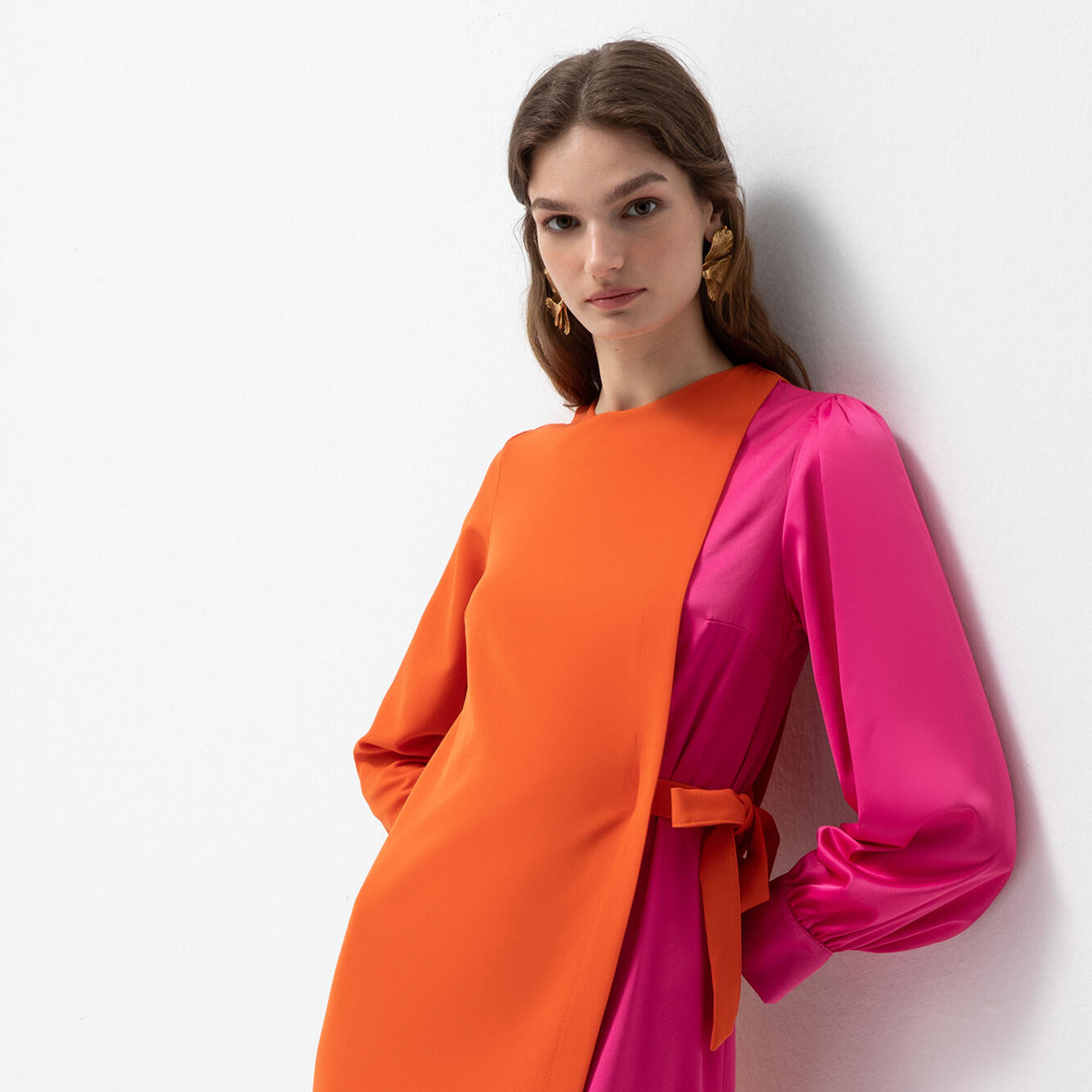 فستان ماكسي برقبة دائرية مع ملفوف ذو كلر بلوكد من توش بريف-women-clothing-dresses-image-3