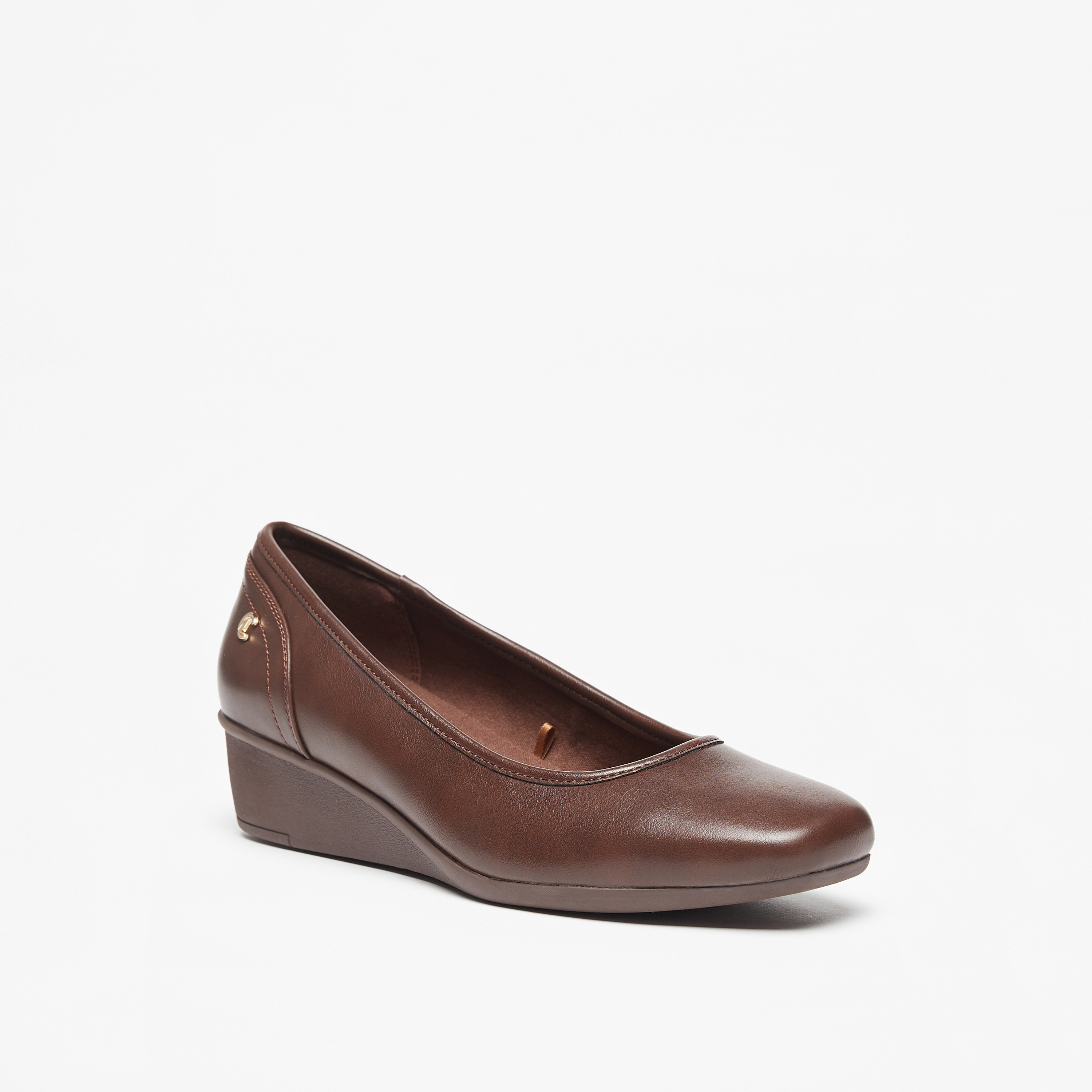 حذاء سادة سهل الارتداء بكعب ويدج من لو كونفورت-women-shoes-heels-image-7
