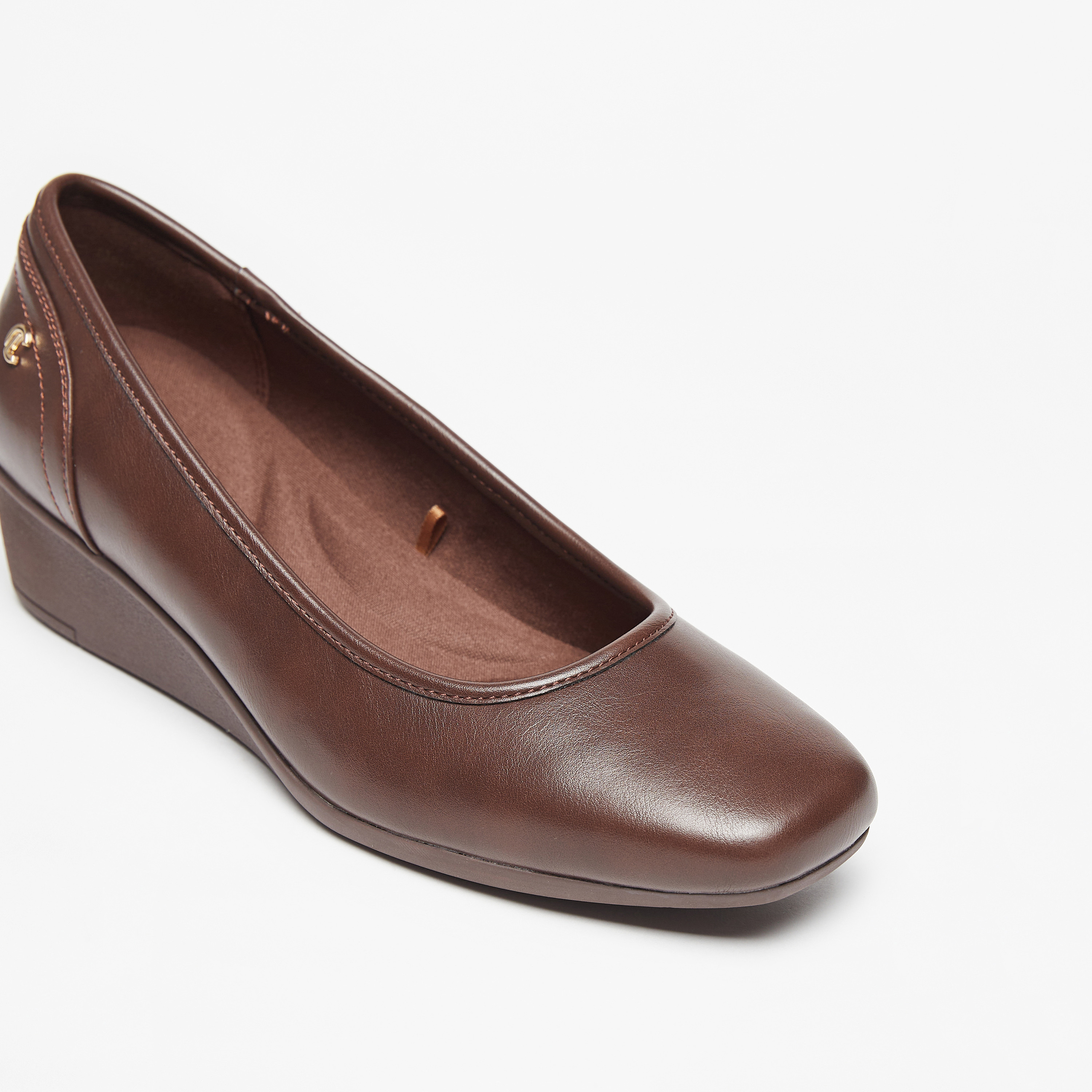حذاء سادة سهل الارتداء بكعب ويدج من لو كونفورت-women-shoes-heels-image-11