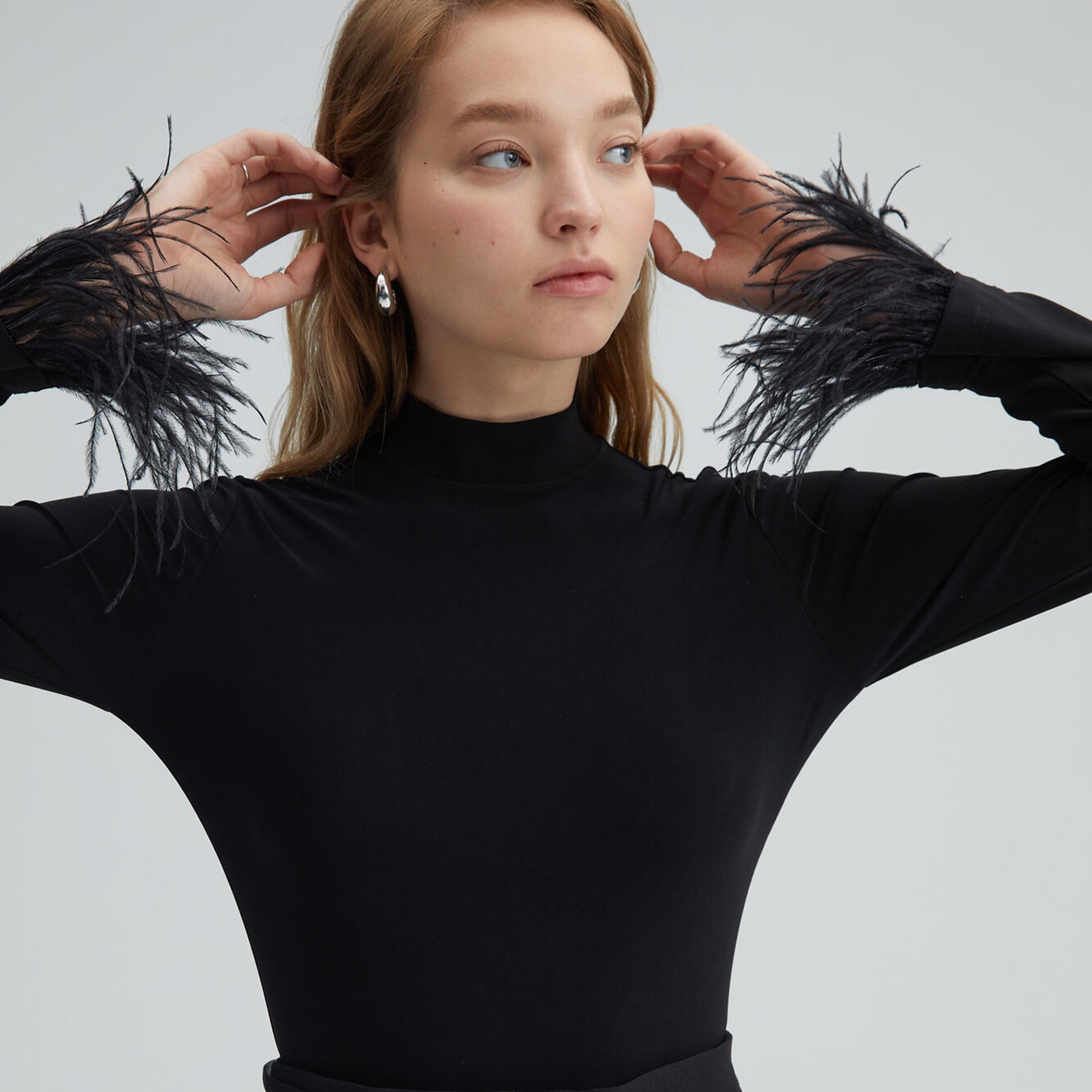 توب بأكمام طويلة وياقة عالية سادة من توش بريف-women-clothing-shirtsandblouses-blouses-image-4