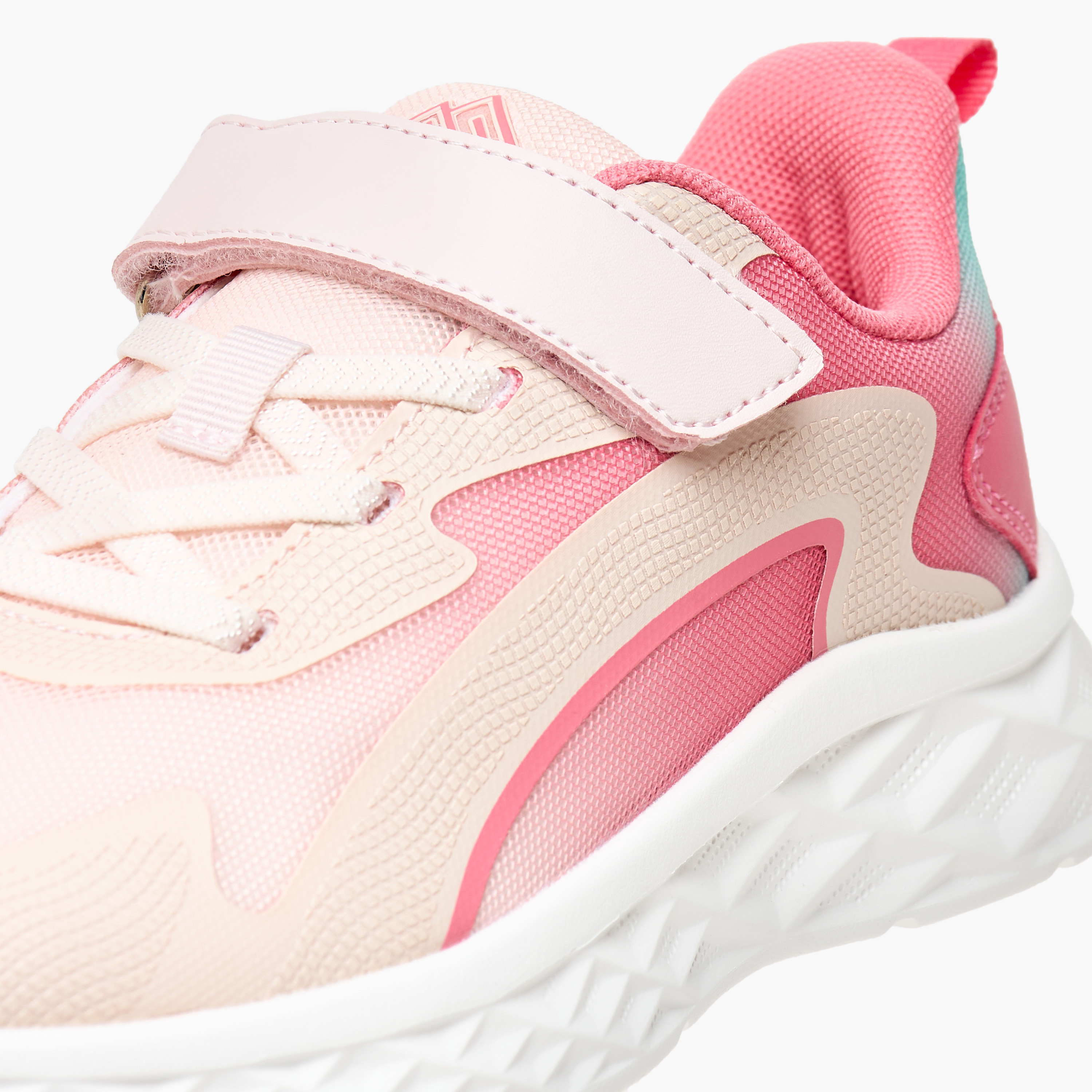 حذاء بقوالب ملونة وشريط إغلاق لاصق من إل بي إل من شو إكسبريس-girls-shoes-sneakers-image-4