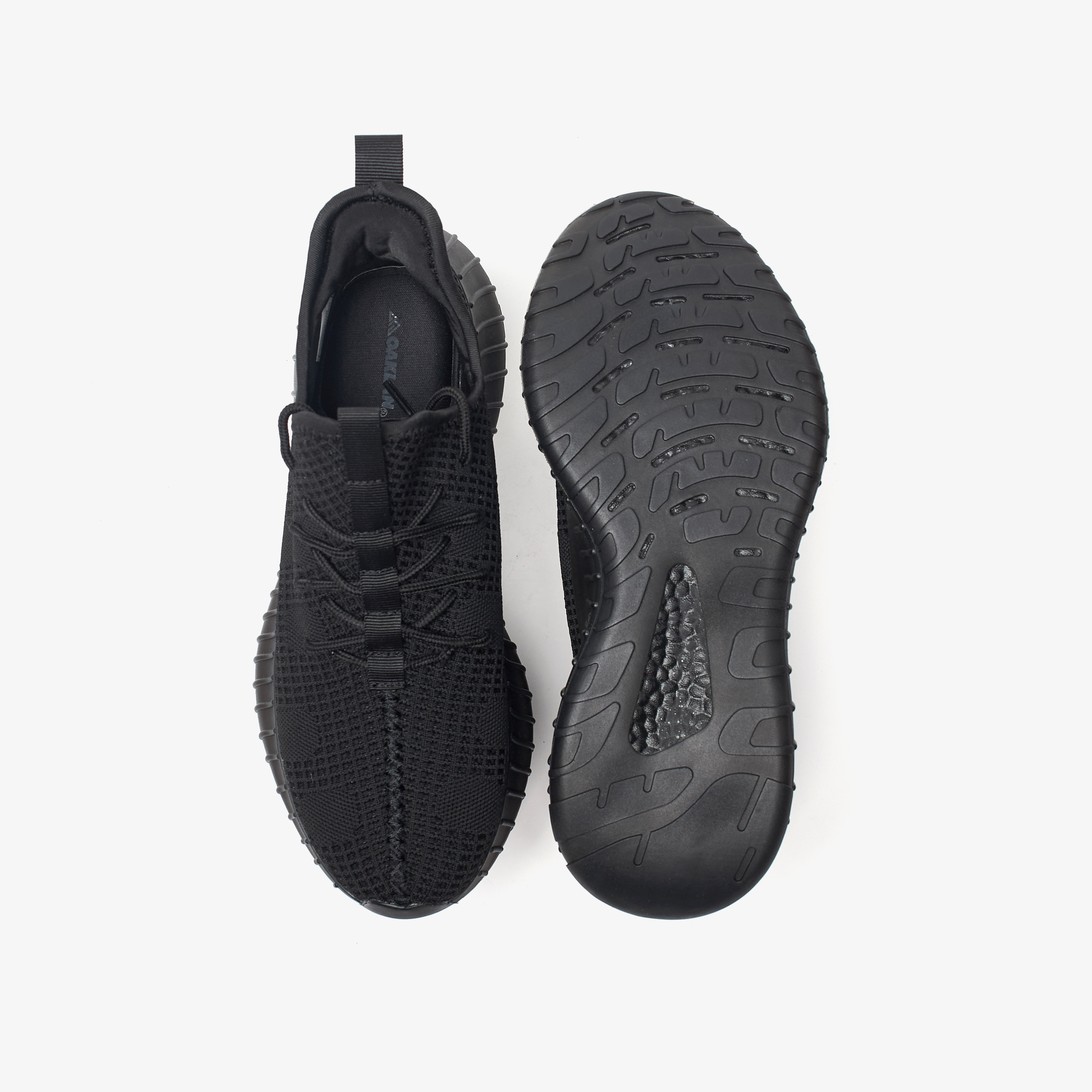 حذاء رياضي بارز الملمس برباط إغلاق من أوكلان من شو إكسبريس-sports-men-shoes-image-1
