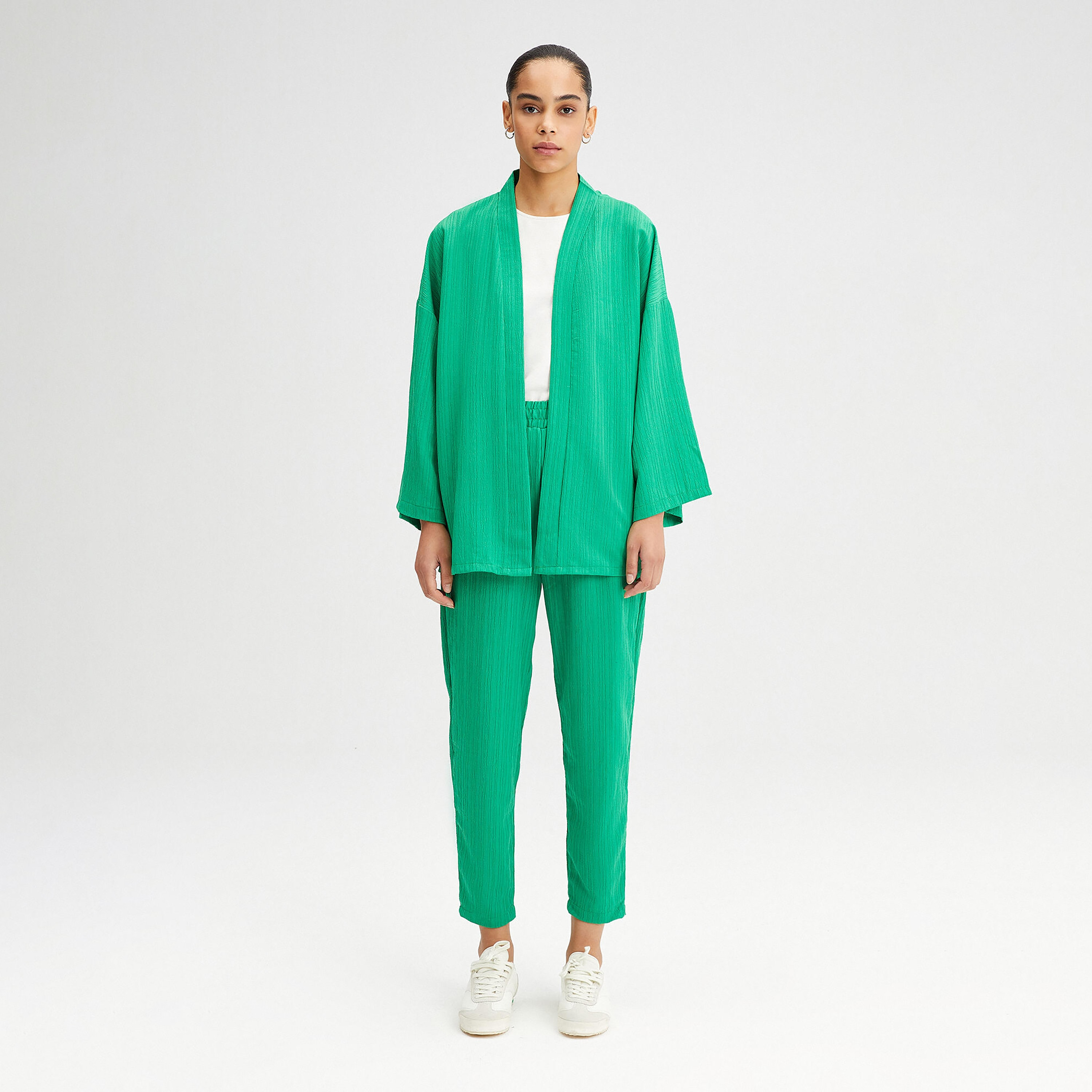 مجموعة كو-أورد بياقة مفتوحة من الأمام وأكمام طويلة ذات مزخرف من توش بريف-women-clothing-jumpsuits-image-1