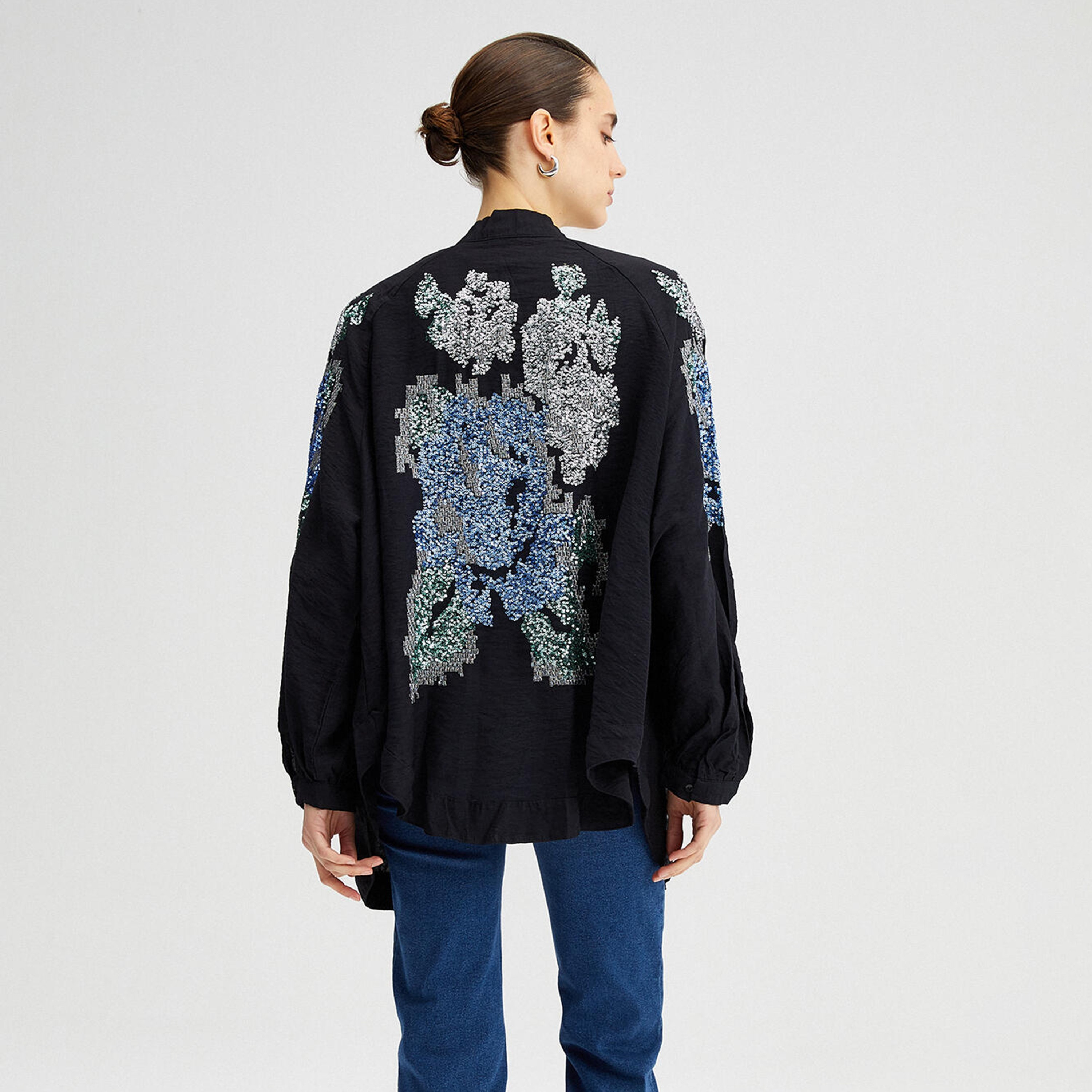 Touche Prive Sequins Front Open Long Sleeves Kimono-women-winterwear-coatsandjackets-coats-image-4