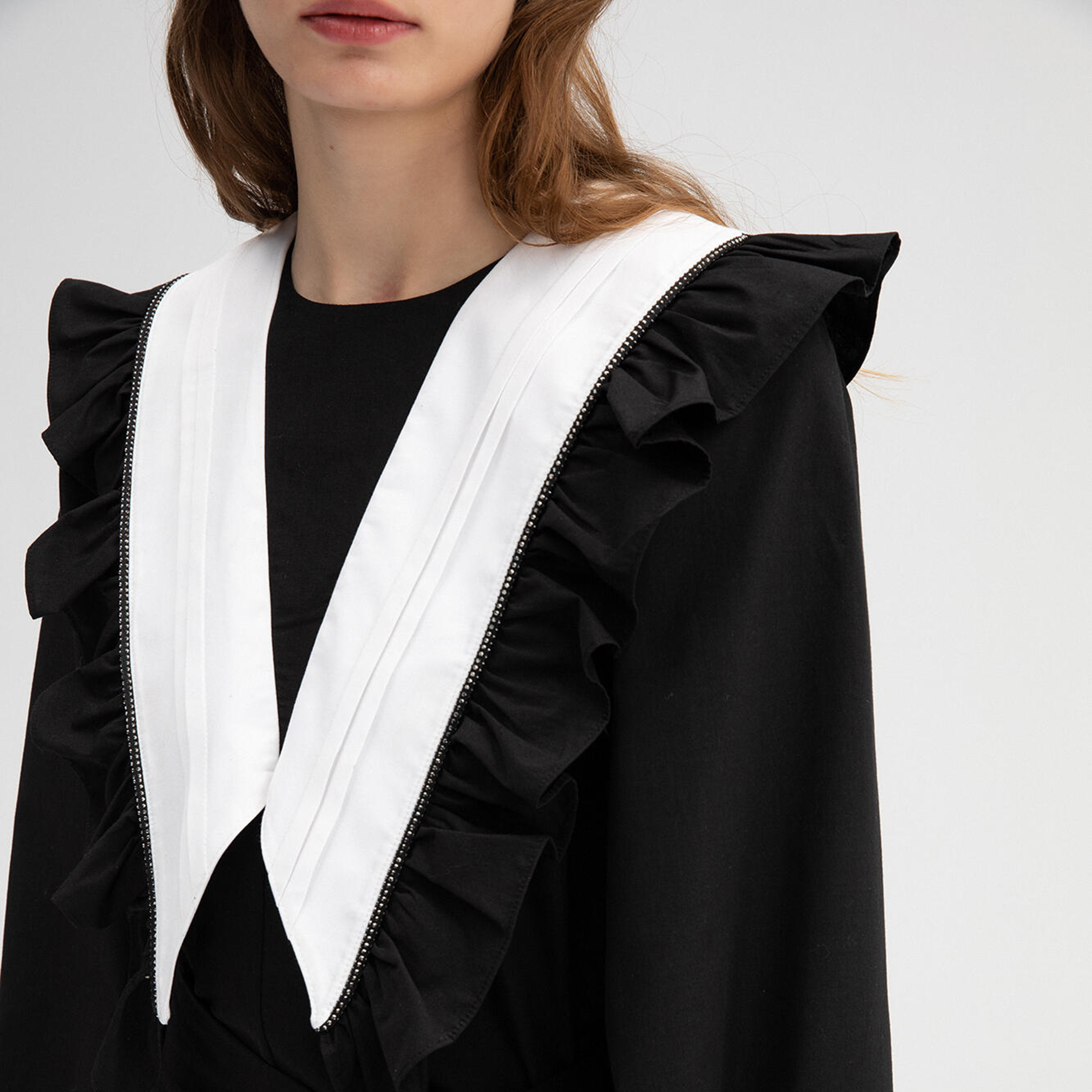 فستان ماكسي بياقة دائرية مع مكشكش ذو حزام من توش بريف-women-clothing-dresses-image-3