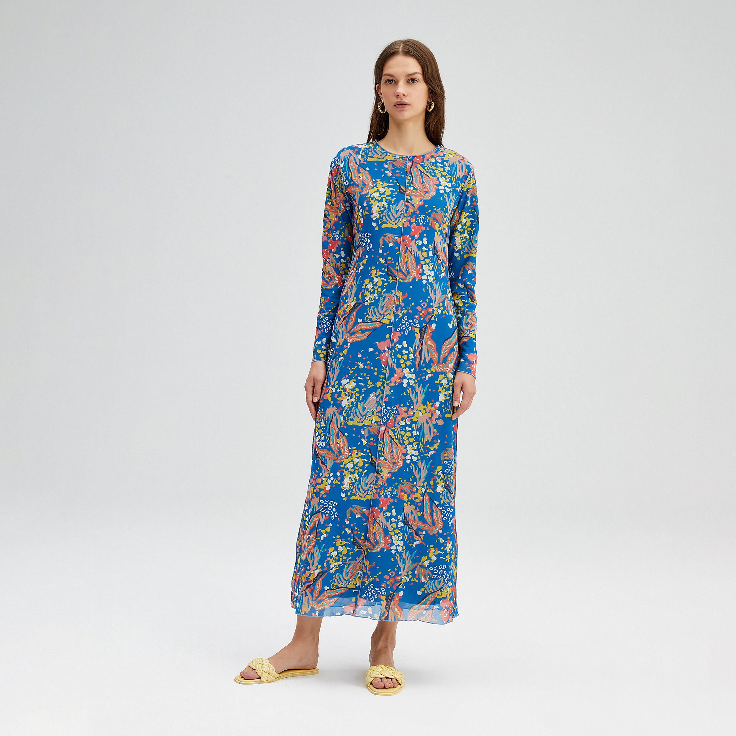 فستان ماكسي بطبعات مع رقبة دائرية ذو تصميم على شكل-A من توش بريف-women-clothing-dresses-image-1