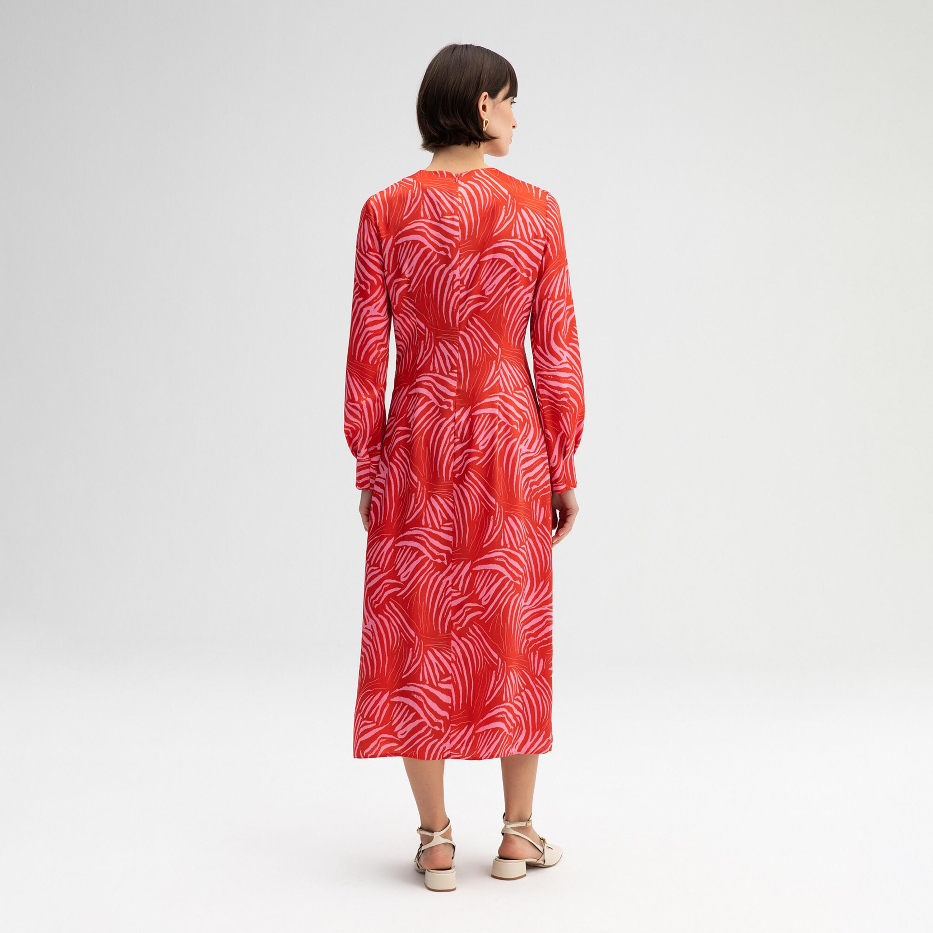 فستان ميدي بطبعات مع رقبة دائرية من توش بريف-women-clothing-dresses-image-4