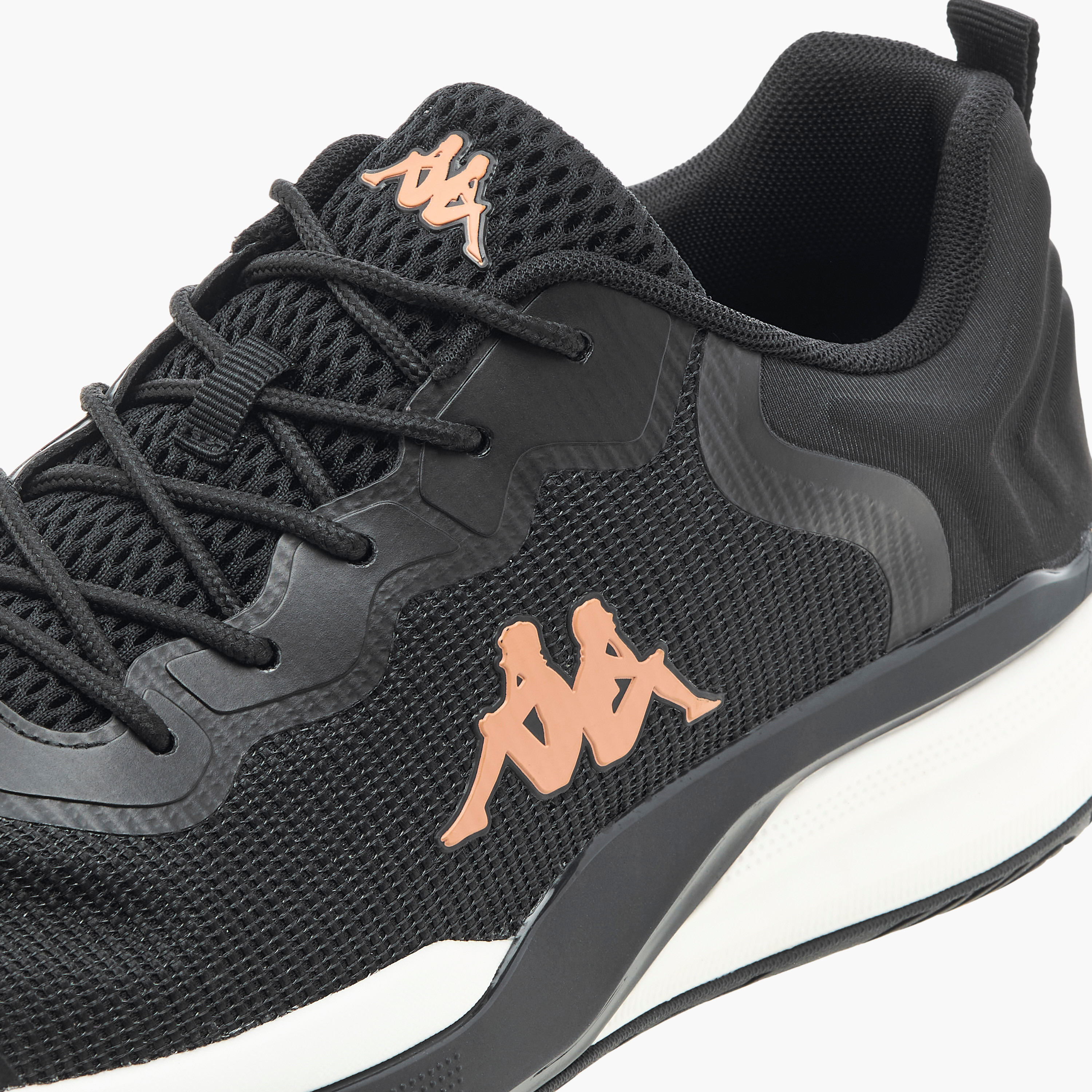 حذاء رياضي بألواح ورباط إغلاق للرجال من كابا-sports-men-shoes-image-4