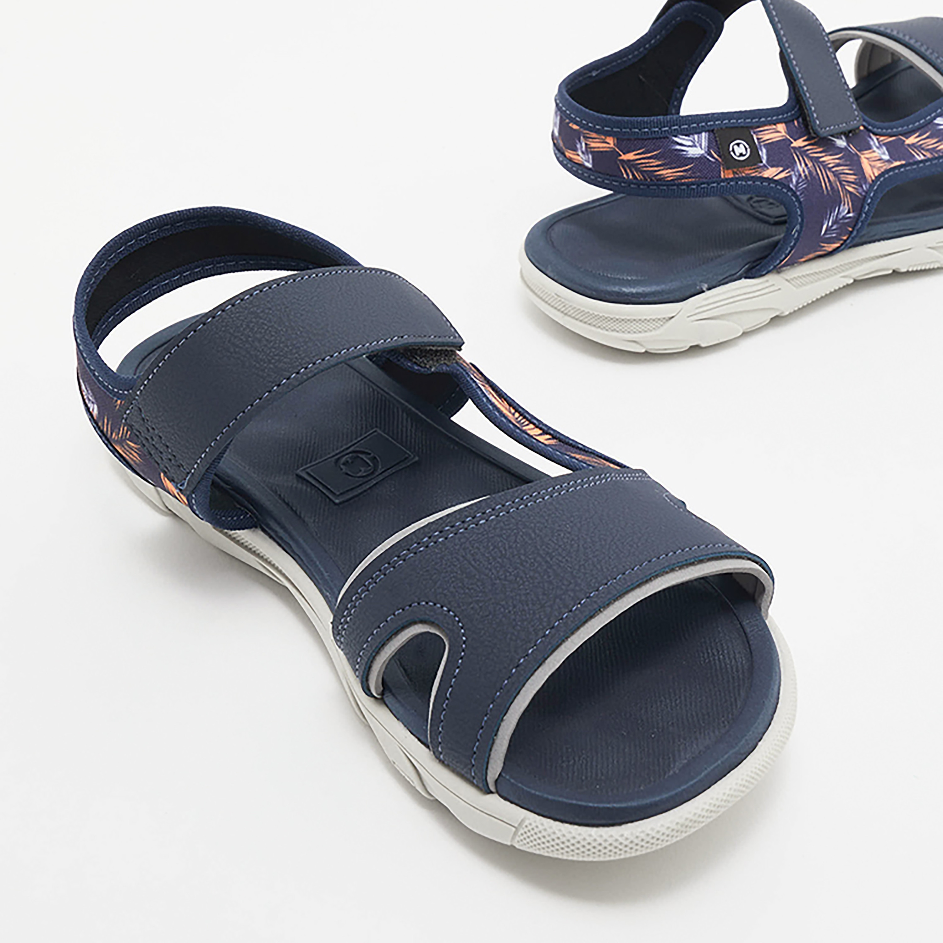 2400-149-22753 | صندل للأطفال من موليكينهو مع مزود بشريط فيلكرو-boys-shoes-sandals-image-4