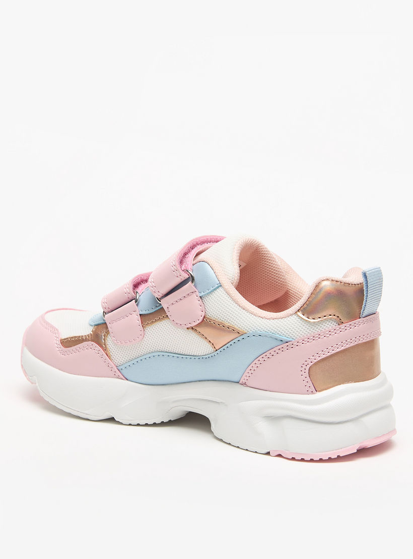 حذاء سنيكرز خفيف الوزن بطول الكاحل وشريط لاصق من ليتل ميسي-girls-shoes-sneakers-image-2
