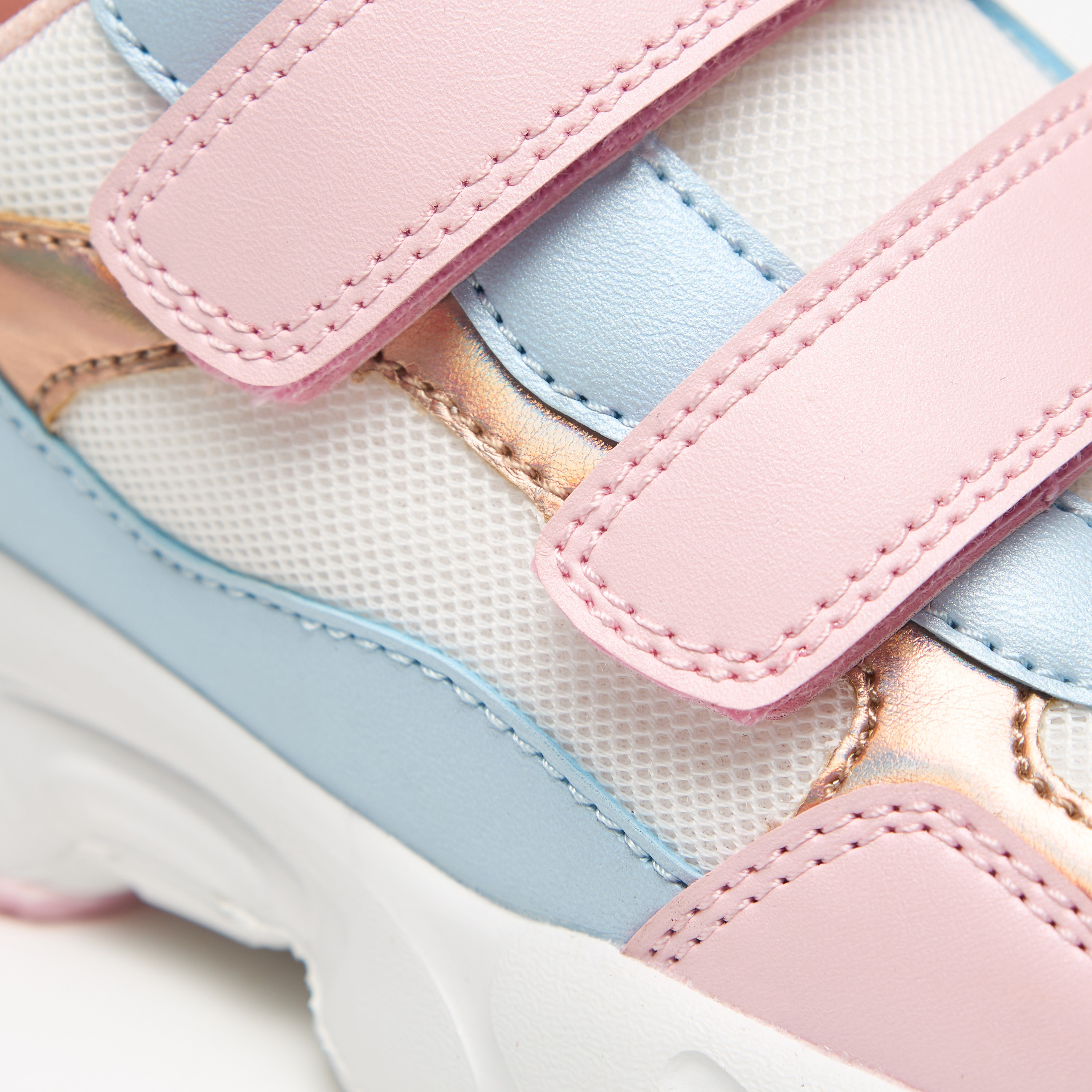 حذاء سنيكرز خفيف الوزن بطول الكاحل وشريط لاصق من ليتل ميسي-girls-shoes-sneakers-image-4