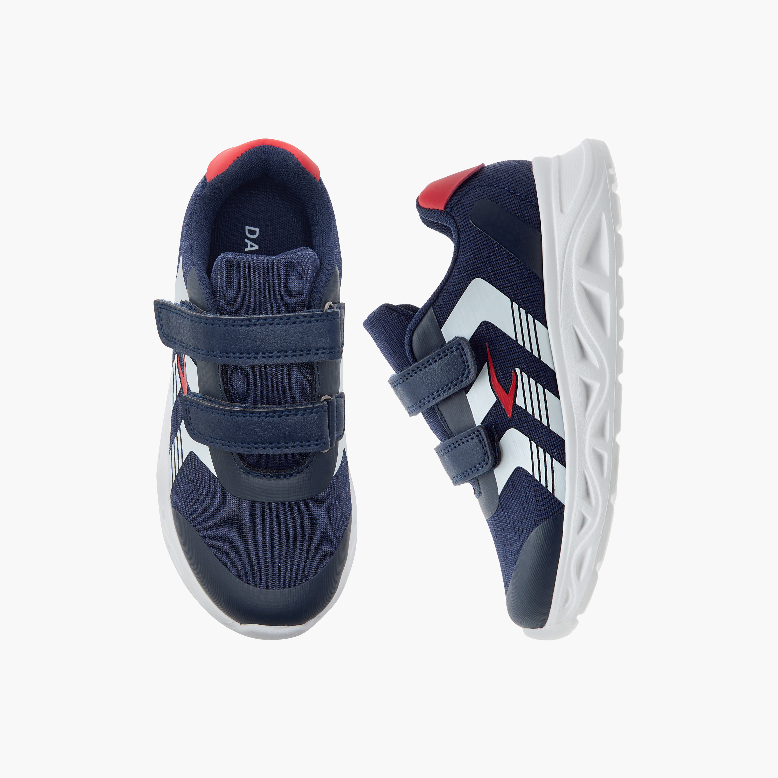 حذاء رياضي بشريط إغلاق لاصق وطبعات من داش-boys-shoes-schoolshoes-image-1