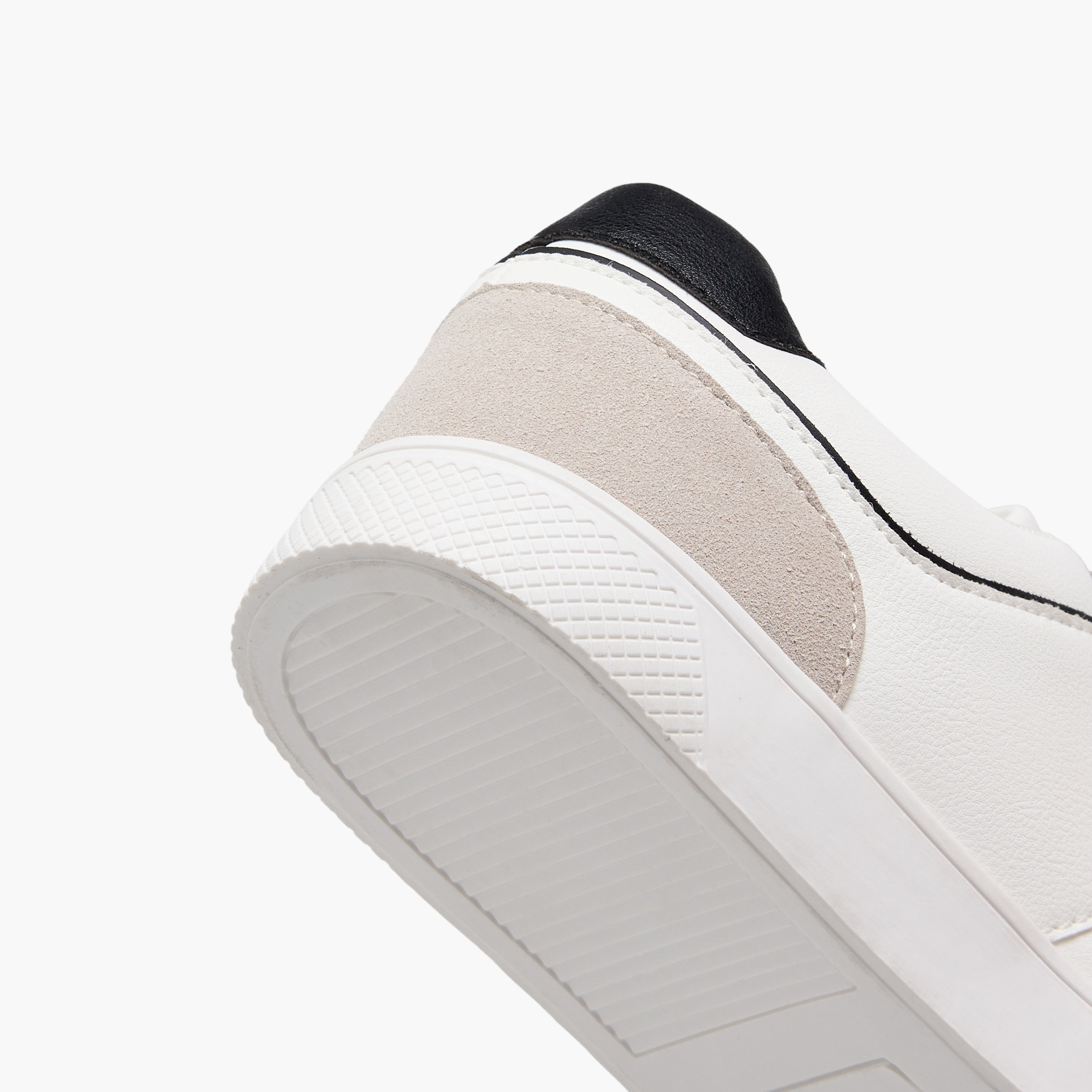 حذاء سنيكرز بطول الكاحل ورباط إإلاق للرجال من إل بي إل من شو إكسبريس-men-shoes-sneakers-image-8