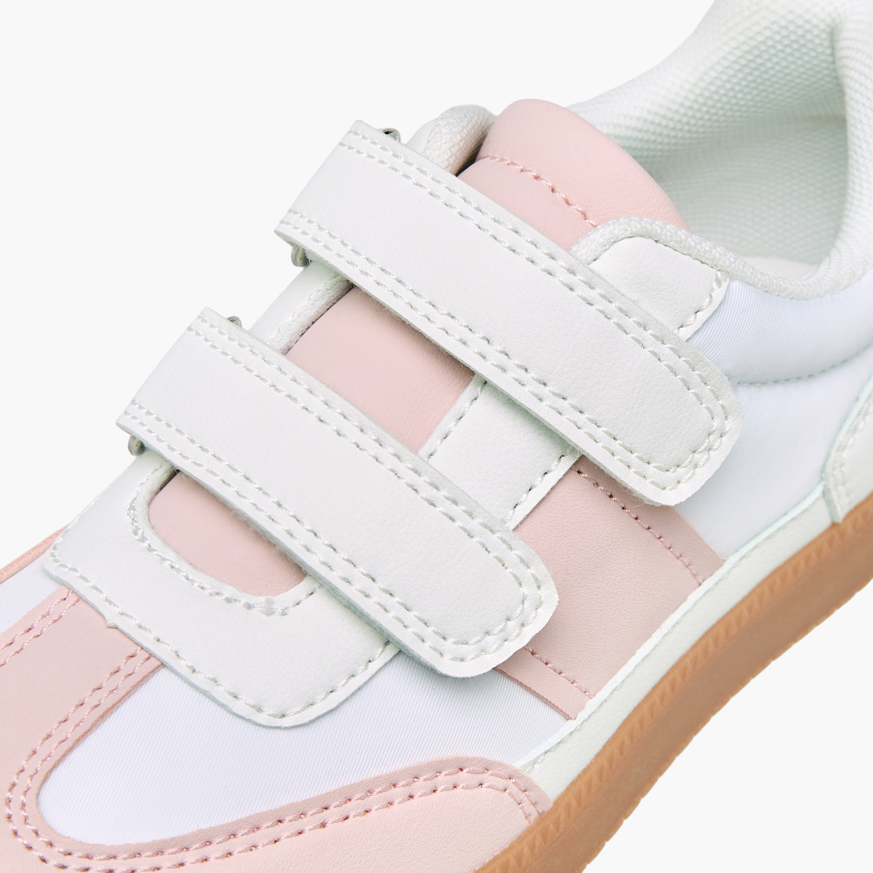حذاء سنيكرز بقوالب ملونة وشريط إغلاق لاصق للبنات من جونيورز-girls-shoes-sneakers-image-4