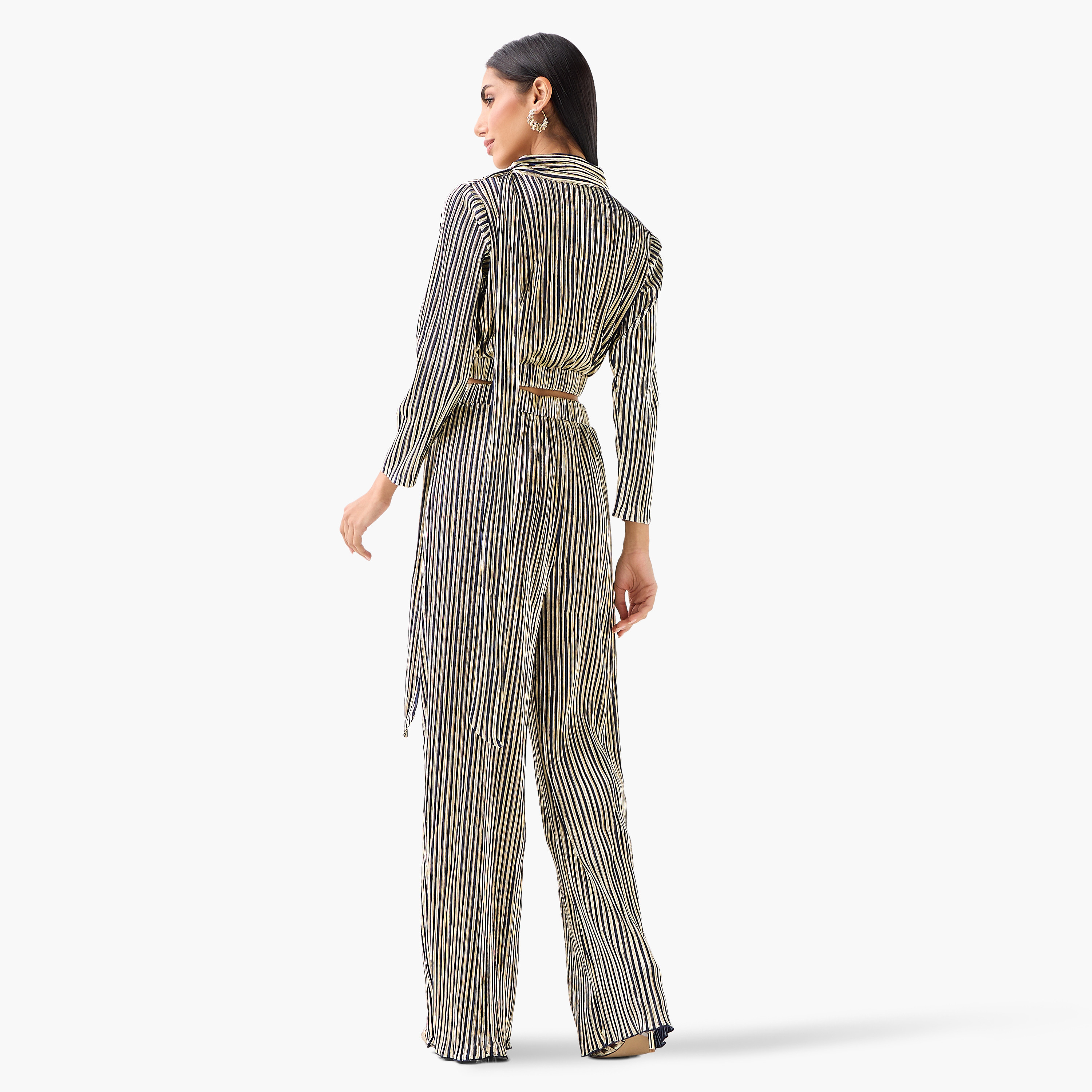 طقم نسائي مكون من بلوزة بياقة تربط وبنطلون بتصميم مخطط من غولدن أبل-women-clothing-coordsets-image-5