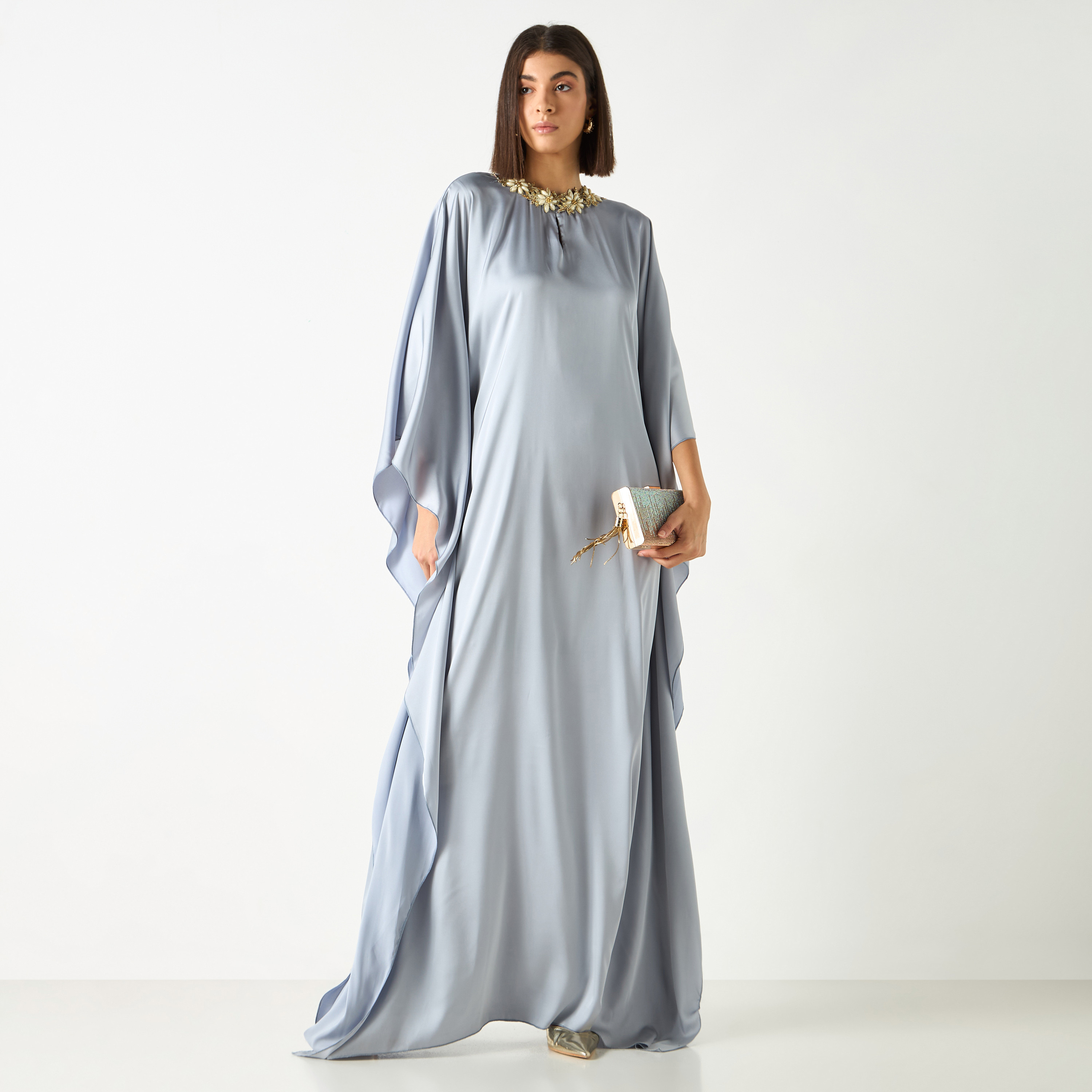 فستان قفطان بزينة أزهار وياقة بفتحة من جولدن أبل-women-clothing-dresses-image-1
