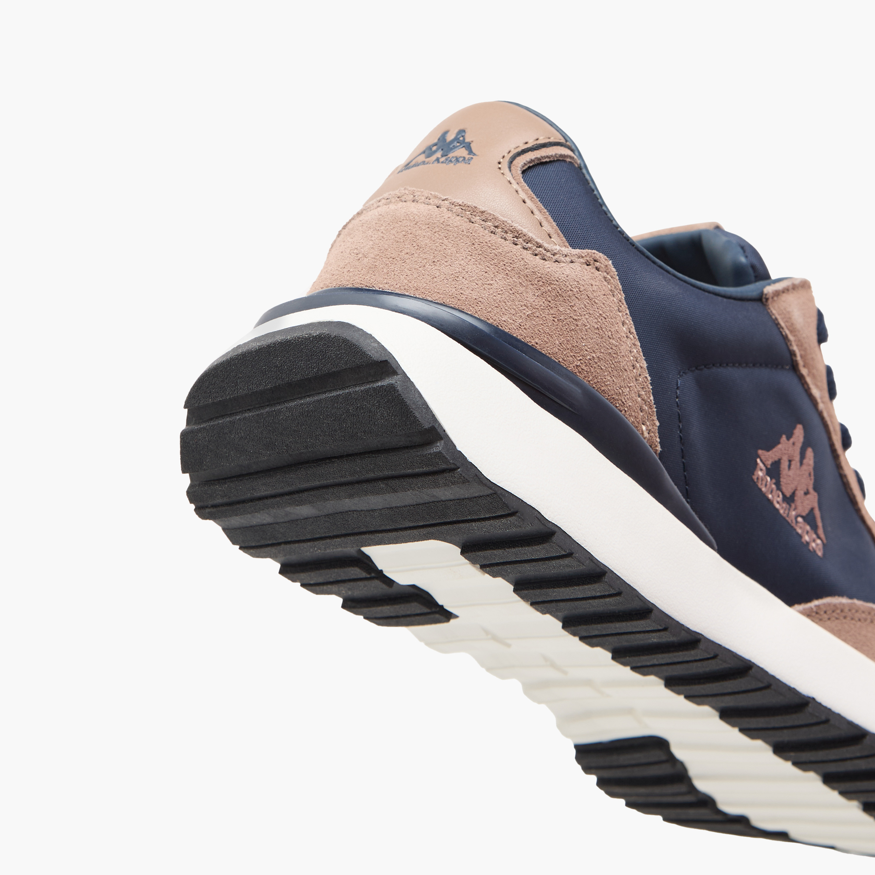 حذاء رياضي برباط إغلاق وشعار للرجال من كابا-sports-men-shoes-image-5