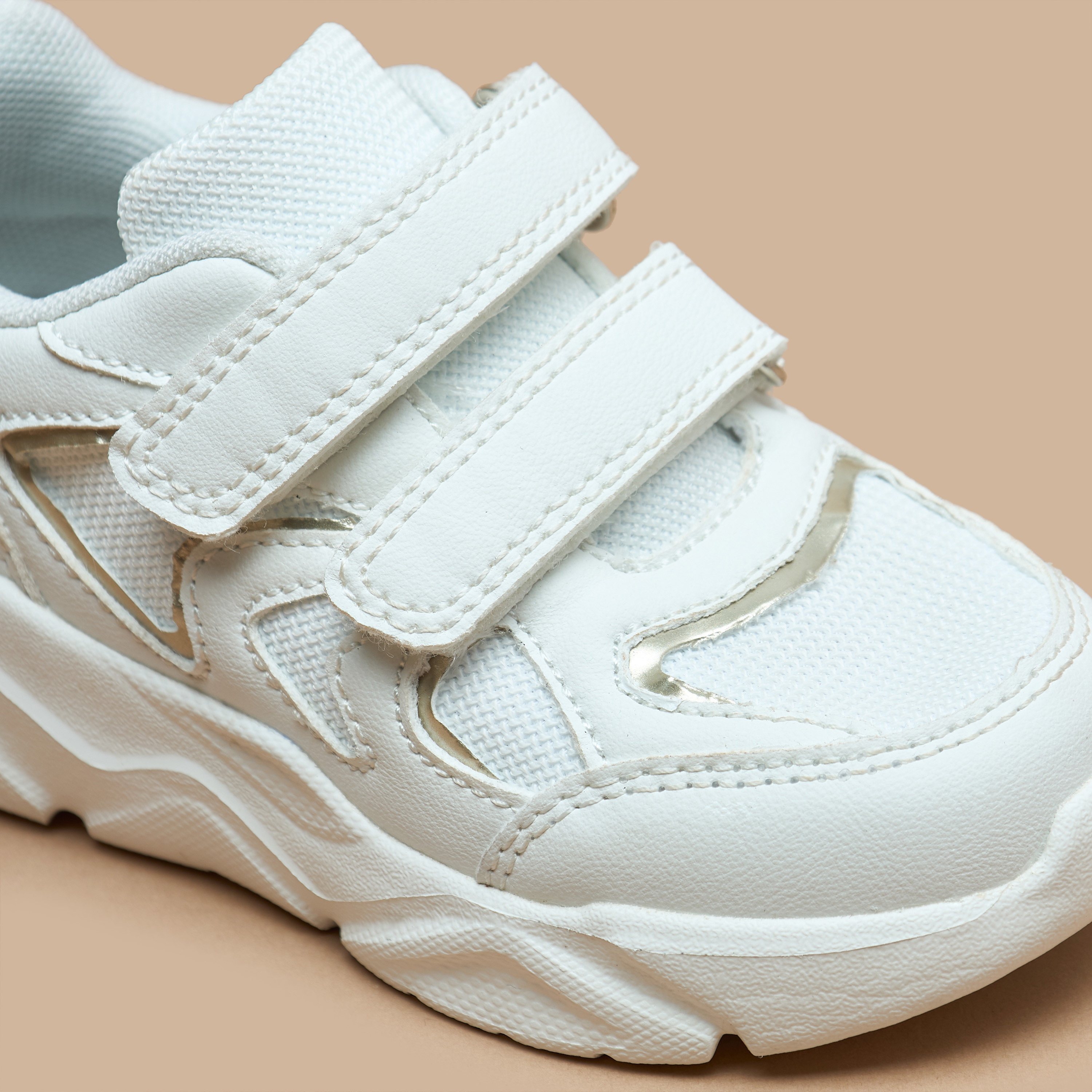 حذاء سنيكرز بألواح ونعل عريض وشريط إغلاق لاصق من جونيورز-girls-shoes-sneakers-image-10