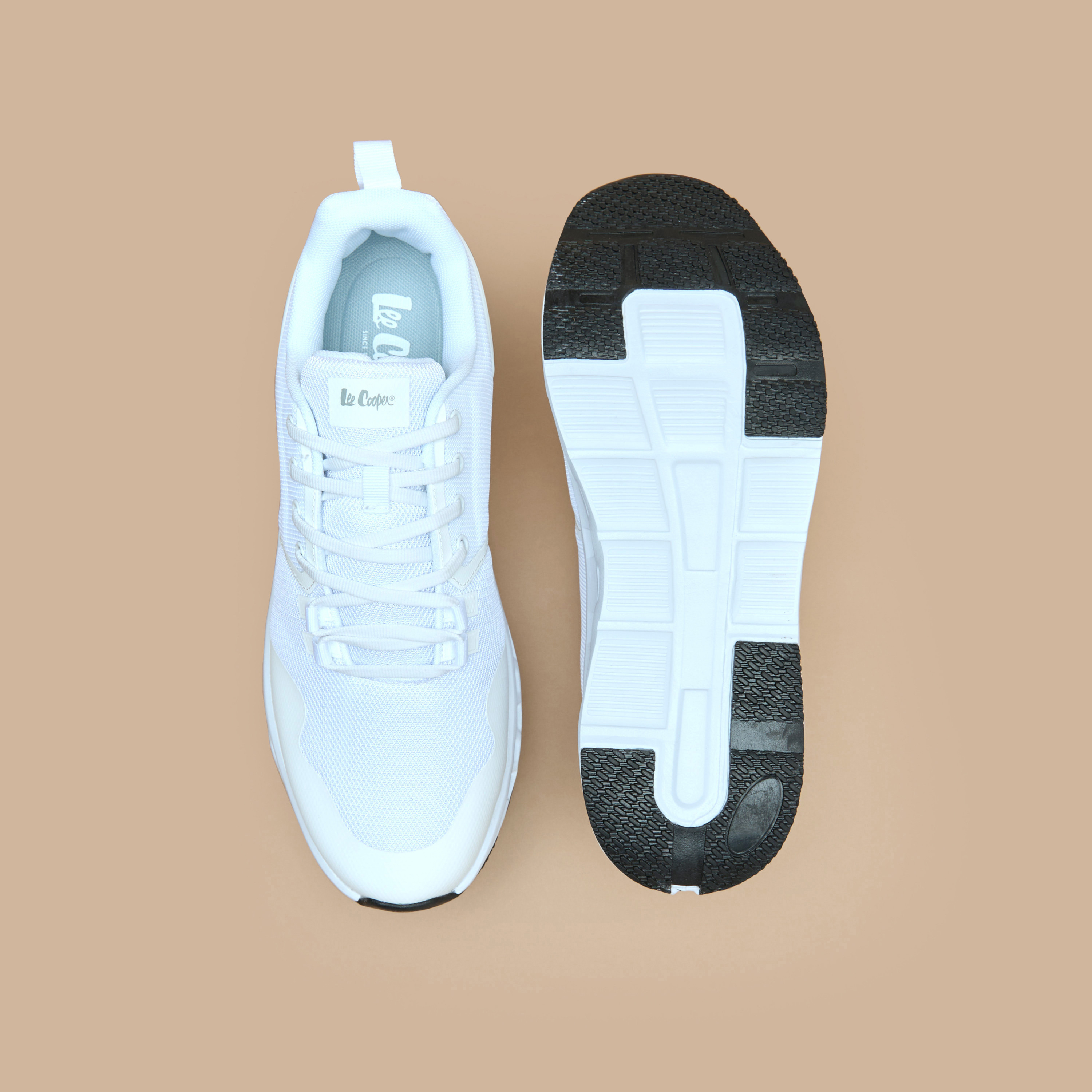 حذاء سنيكرز سادة بكاحل منخفض ورباط إغلاق للرجال من لي كوبر-men-shoes-sneakers-image-4