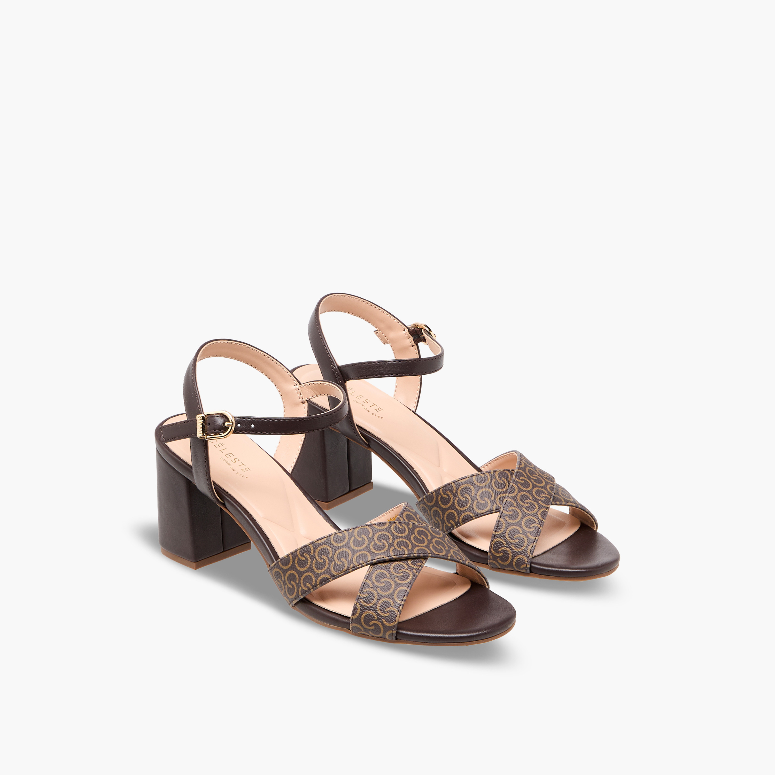صندل بكعب عريض بطبعات مونوجرام للنساء من سيليست-women-shoes-sandals-heeled-image-1