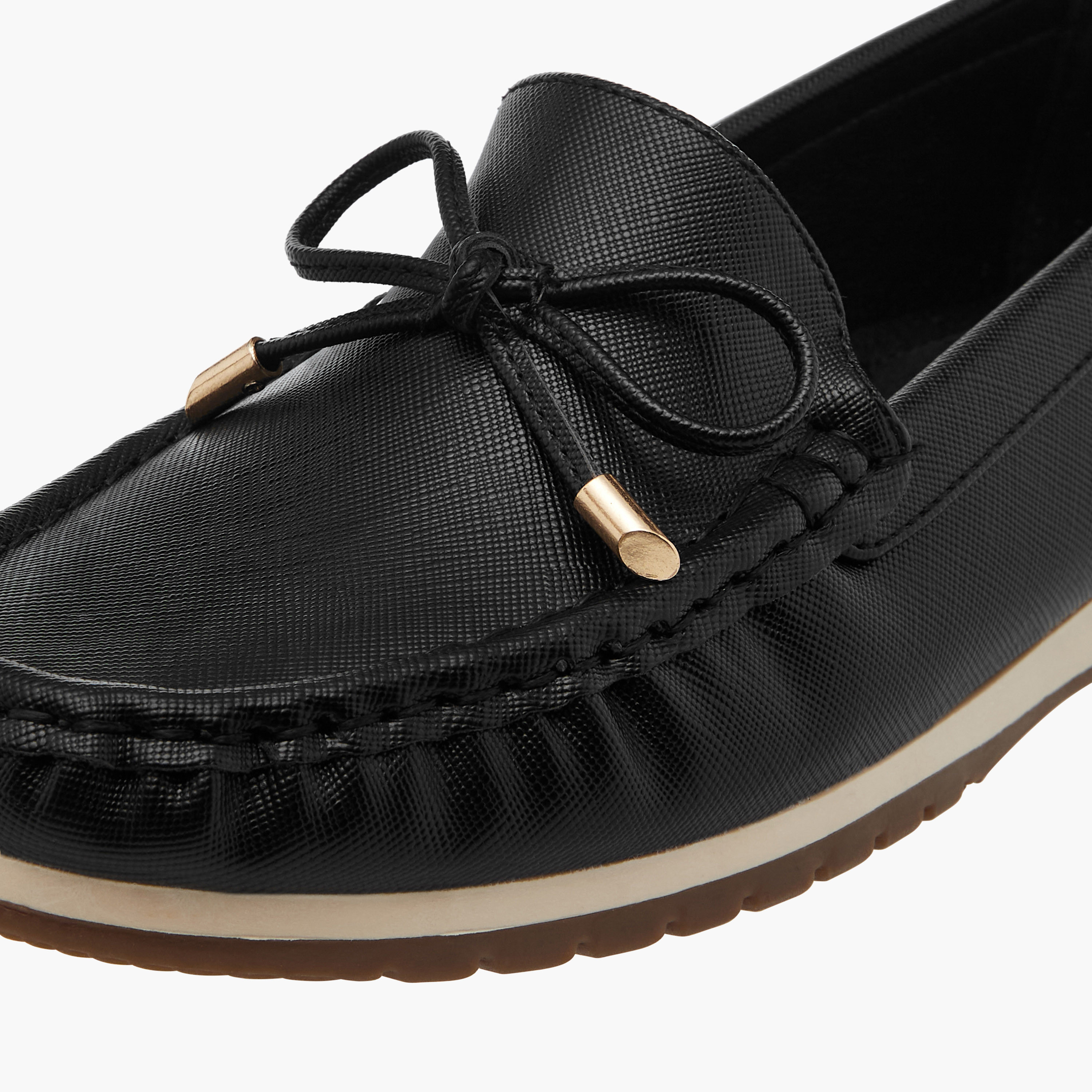 حذاء موكاسين مريح سهل الارتداء بتفاصيل فيونكة من لو كونفورت-women-shoes-flats-moccasins-image-4