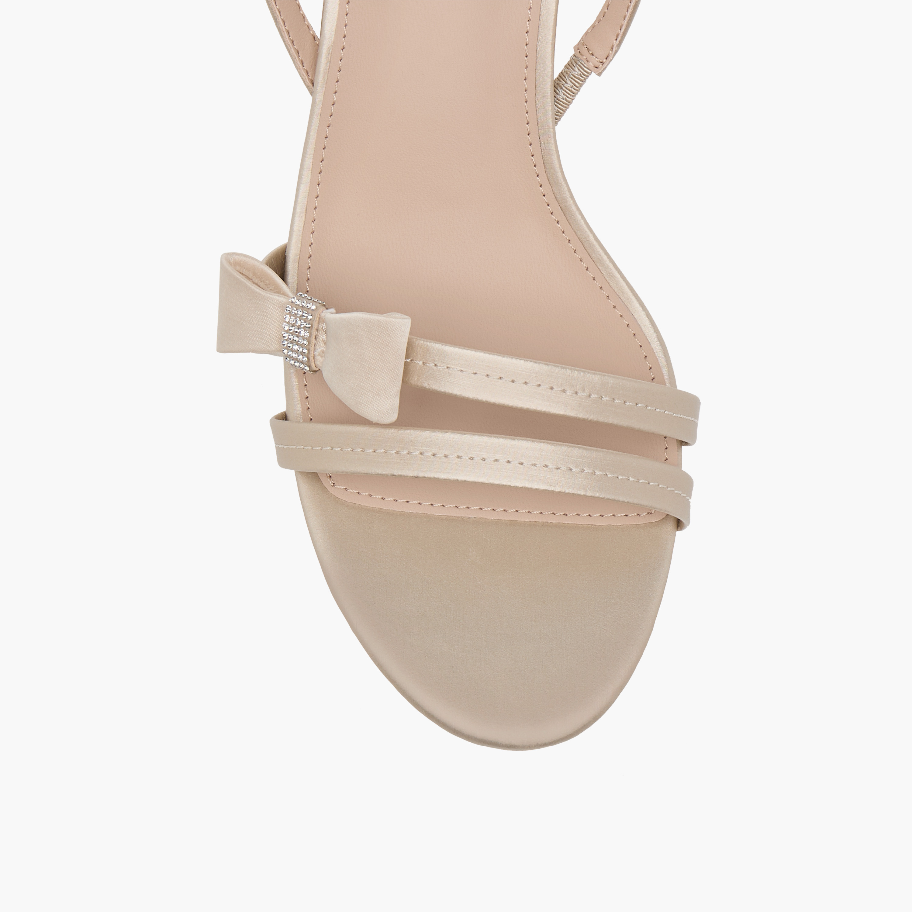 صندل بكعب واسع وحزام خلفي وزخرفة فيونكة من فلورا بيلا-women-shoes-sandals-heeled-image-4