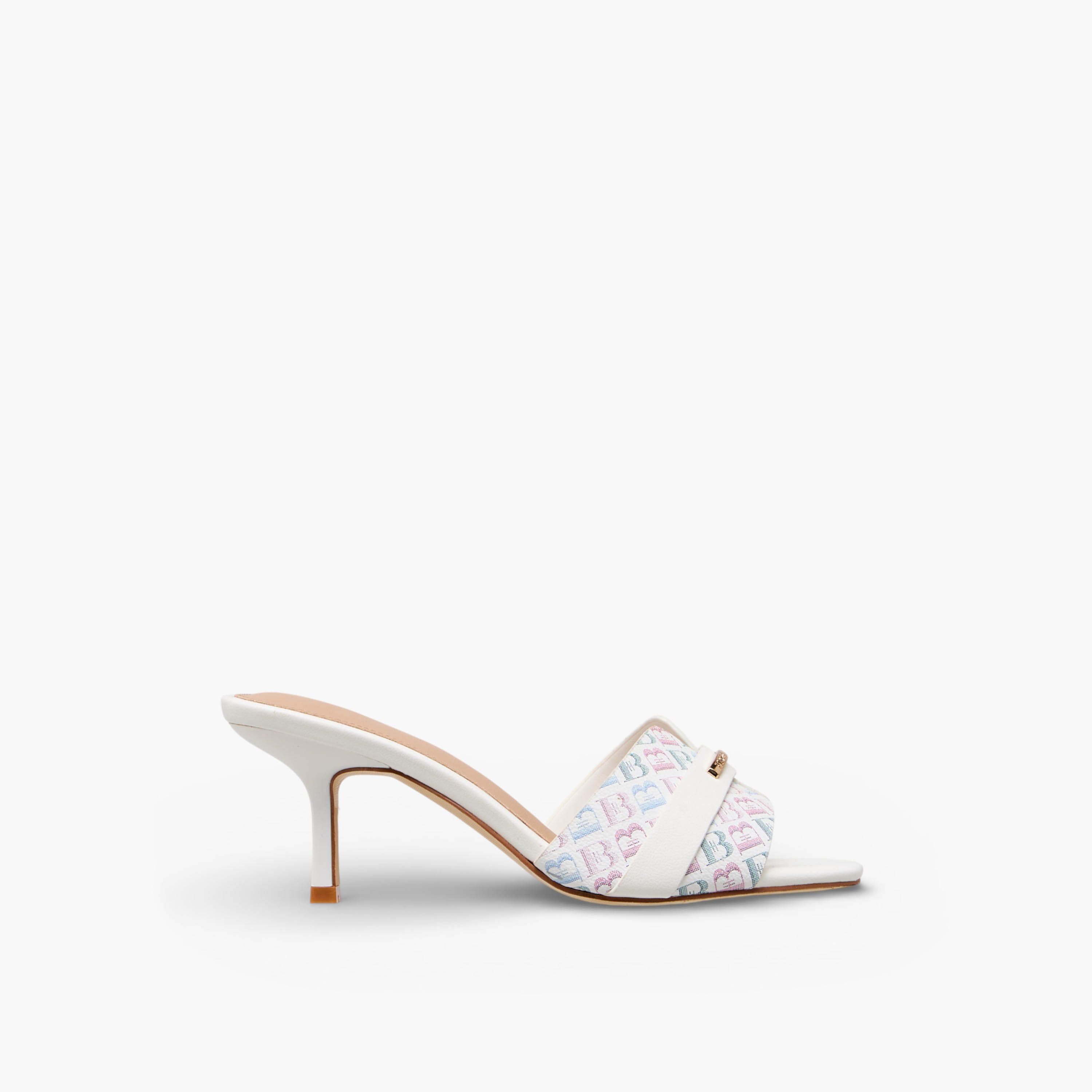 صندل بطبعات مونوجرام للنساء من فلورا بيلا-women-shoes-sandals-heeled-image-3