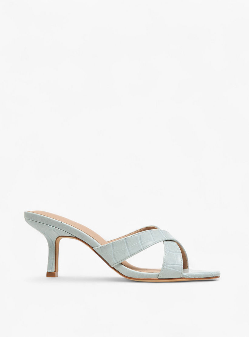صندل سهل الارتداء بارز الملمس بأحزمة متقاطعة وكعب صغير من فلورا بيلا-women-shoes-sandals-heeled-image-3