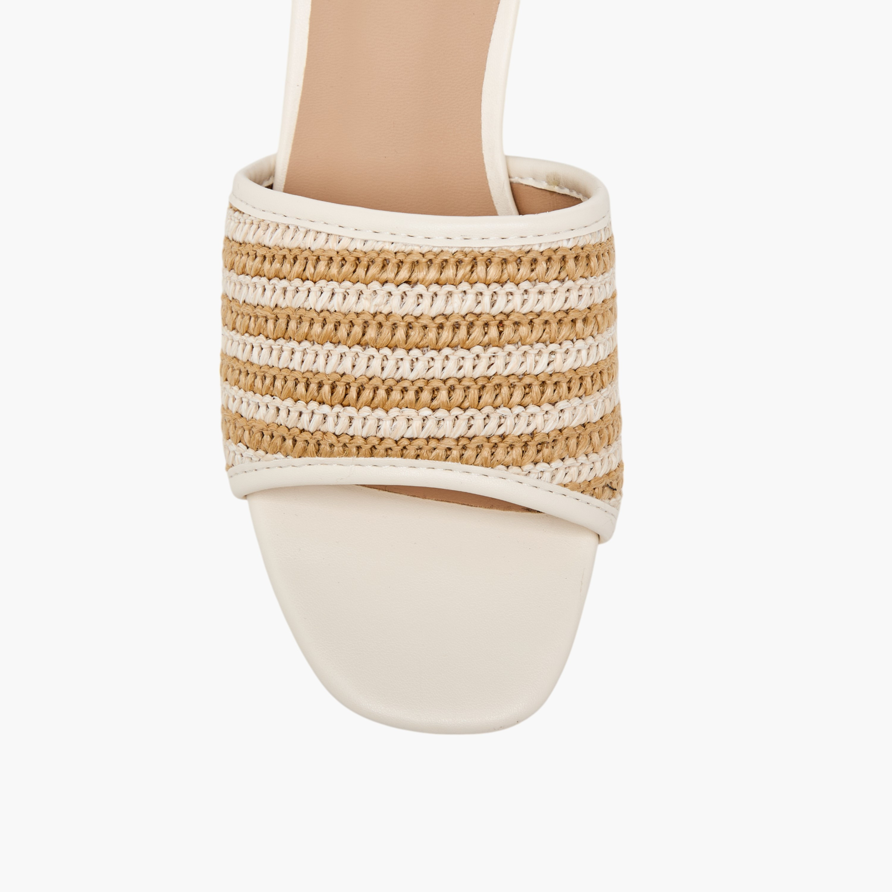 صندل سهل الارتداء بارز الملمس بكعب عريض من فلورا بيلا-women-shoes-sandals-heeled-image-4