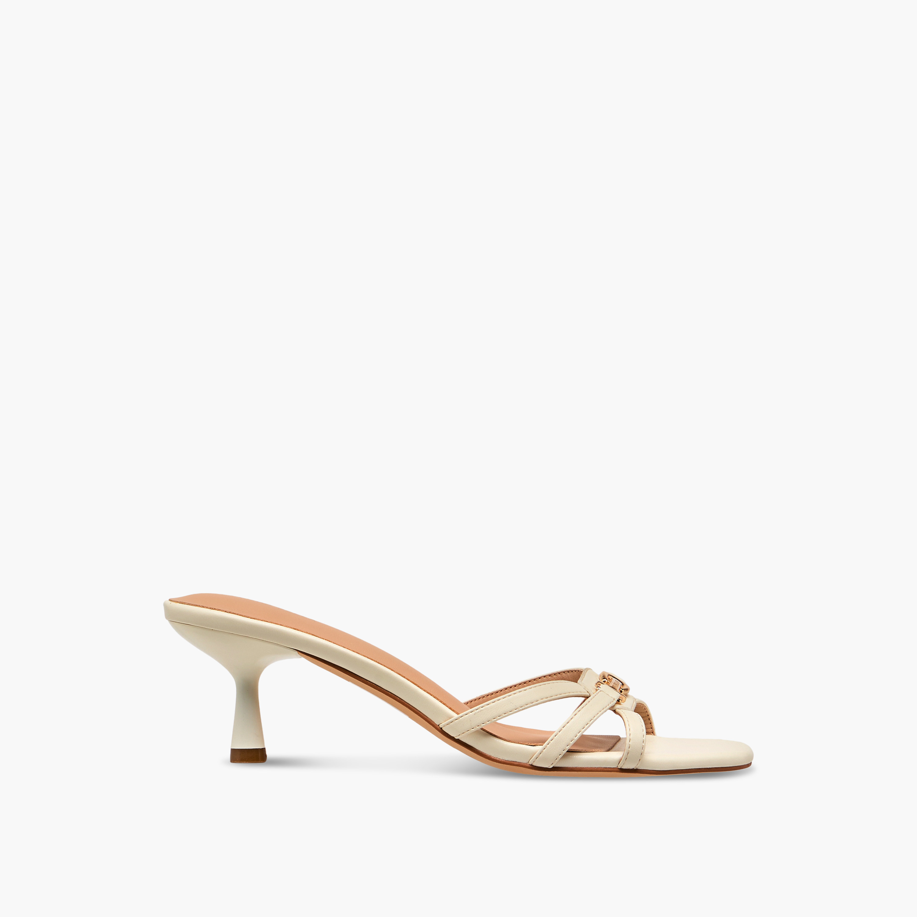 صندل سهل الارتداء بكعب متسع وزينة معدنية من فلورا بيلا-women-shoes-sandals-heeled-image-3