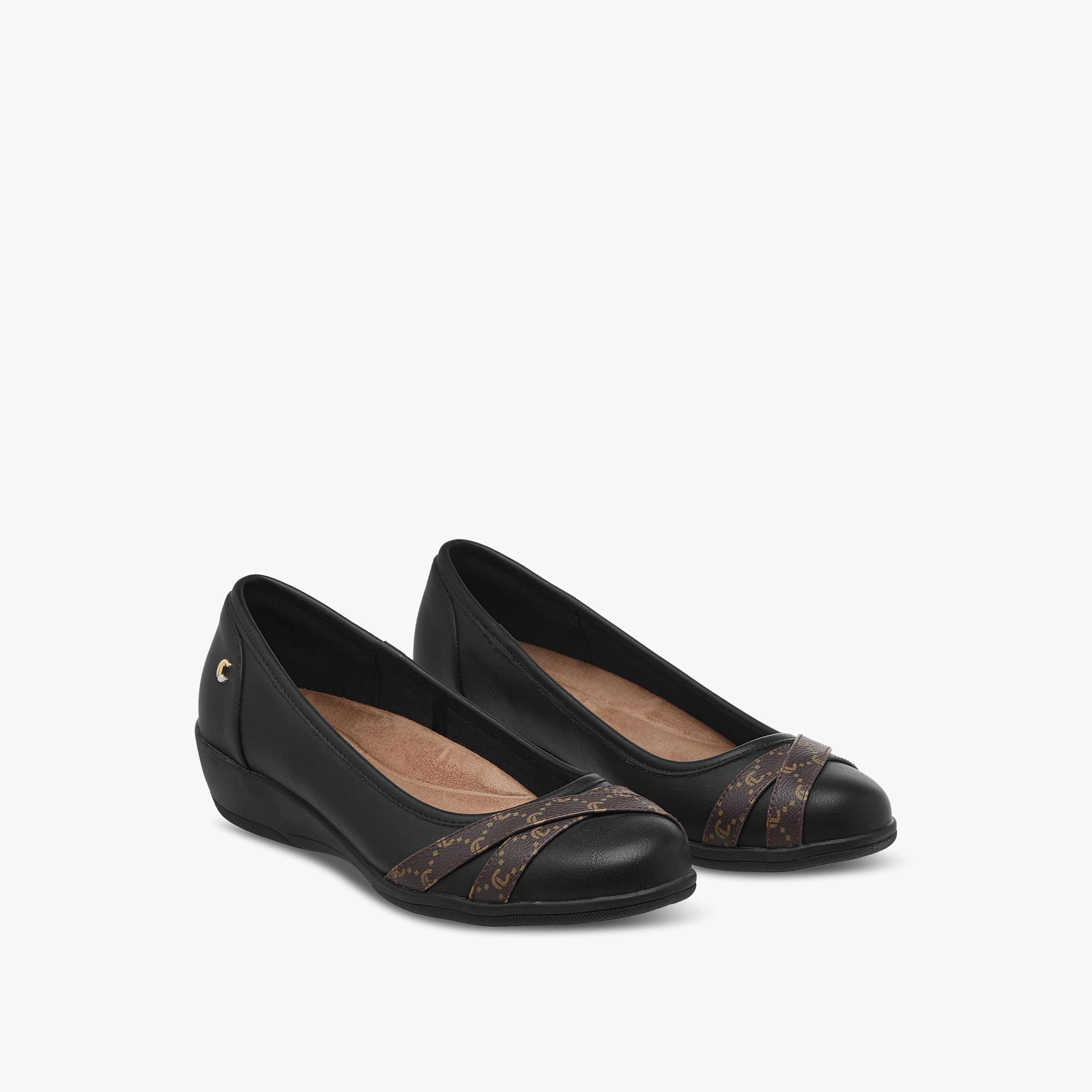 حذاء مريح سهل الارتداء بكعب ويدج وطبعات مونوجرام من لو كونفورت-women-shoes-heels-image-1