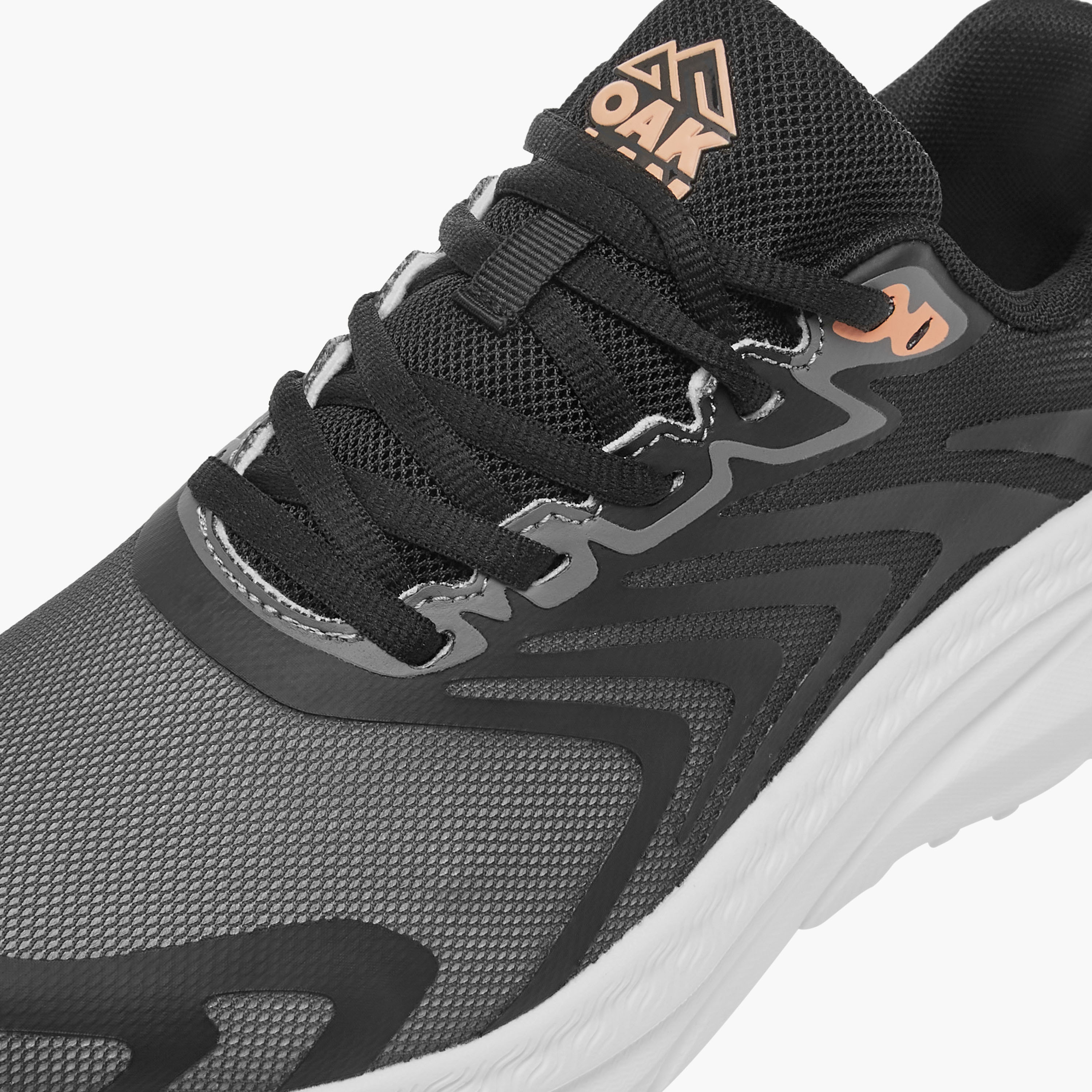 حذاء رياضي برباط إغلاق وتفاصيل ألسنة سحب أوكلان من شو إكسبريس-sports-women-shoes-image-4
