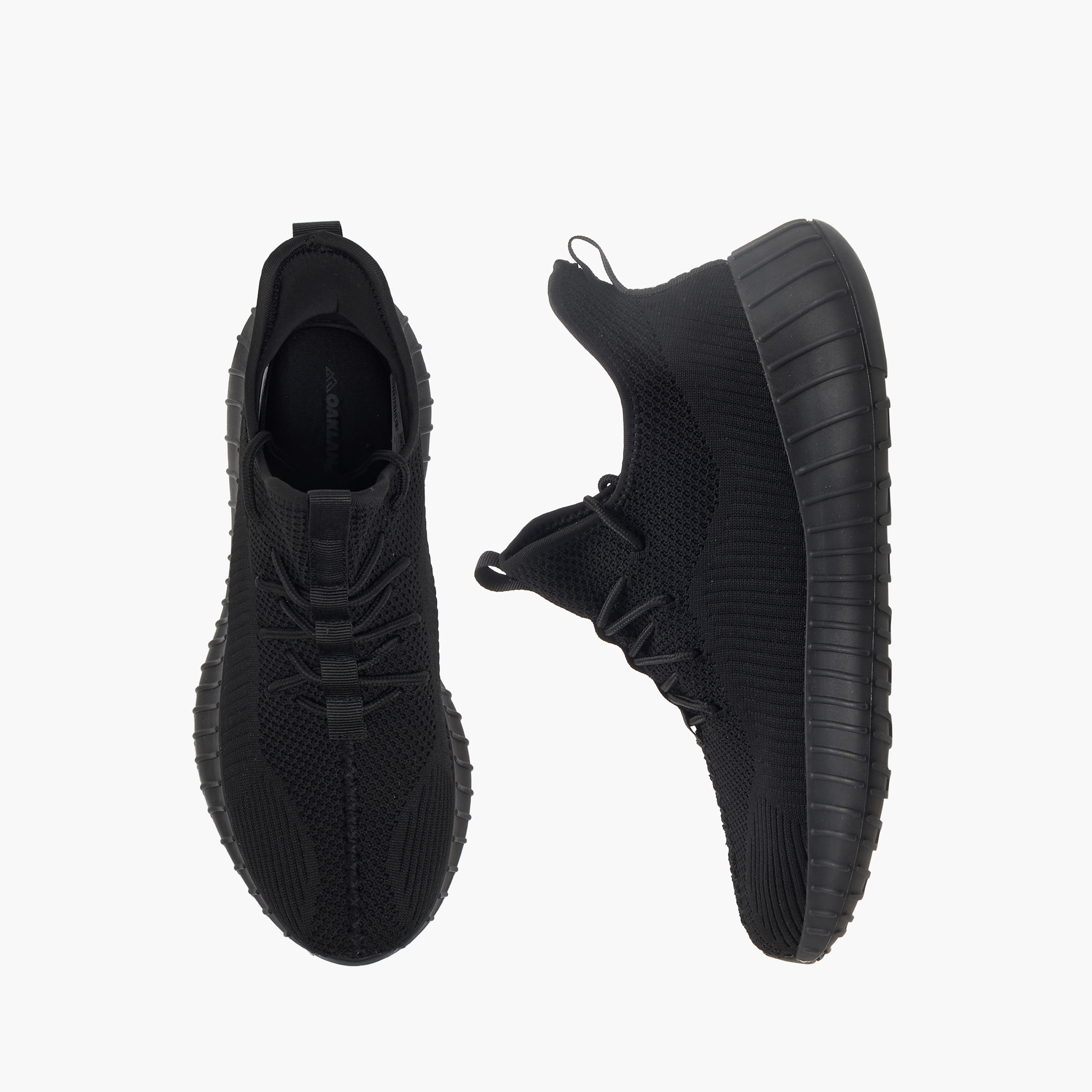 حذاء سنيكرز بألسنة سحب وشبكة ورباط إغلاق أوكلان من شو إكسبريس-men-shoes-sneakers-image-1