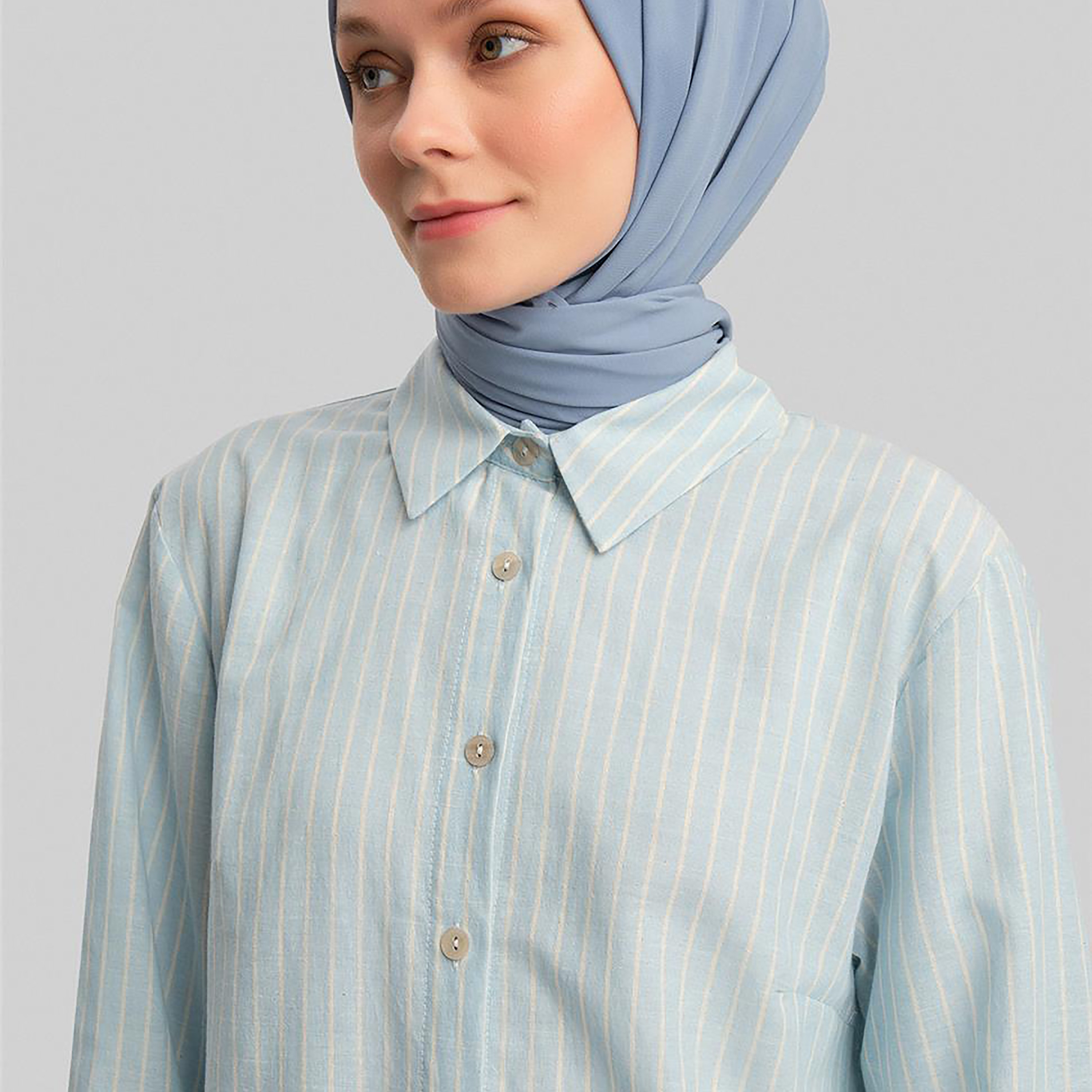 تونيك نسائي من Armine Baby باللون الأزرق المقلم بياقة-women-clothing-shirtsandblouses-blouses-image-2