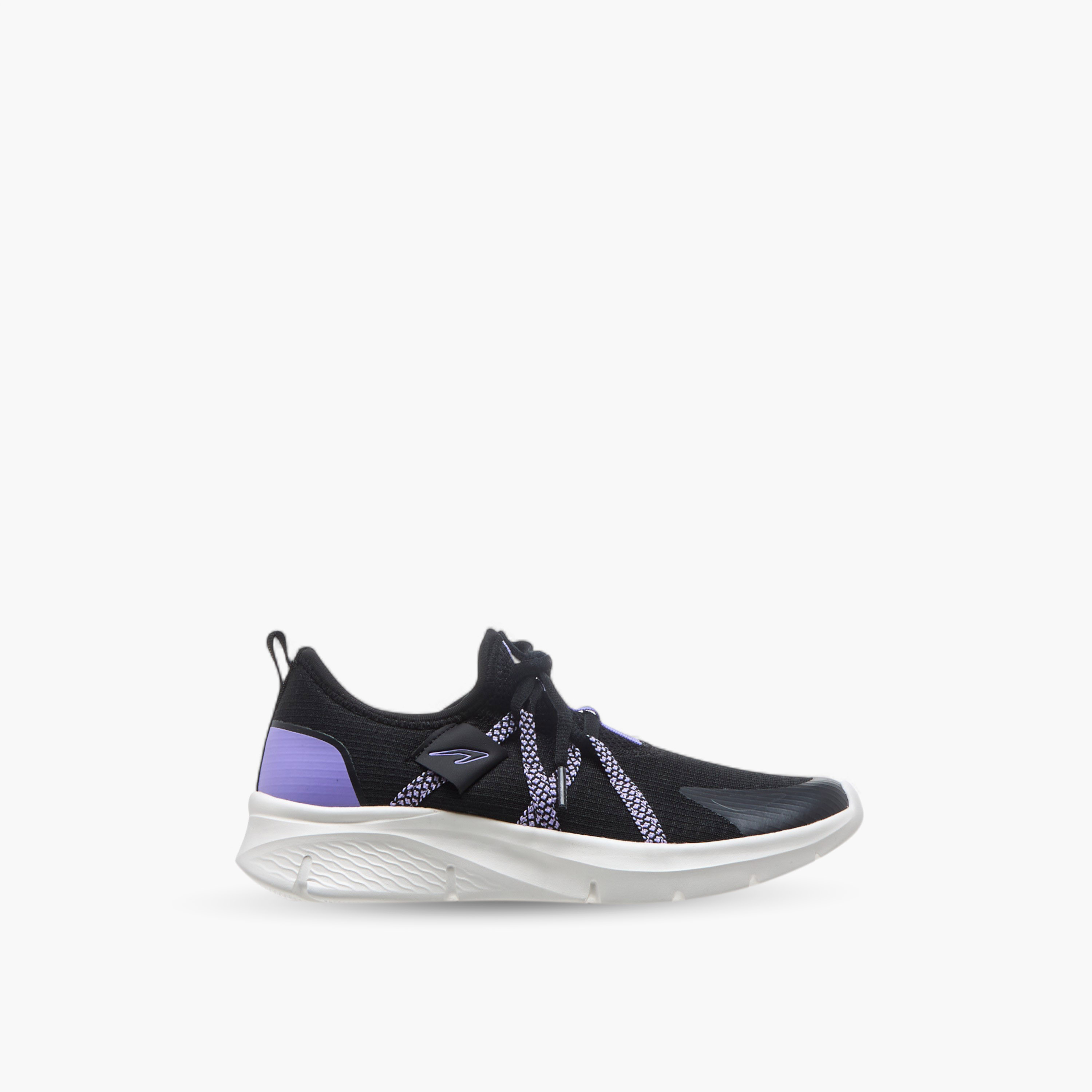 حذاء رياضي برباط إغلاق وتفاصيل شعار من داش-women-shoes-sneakers-image-3