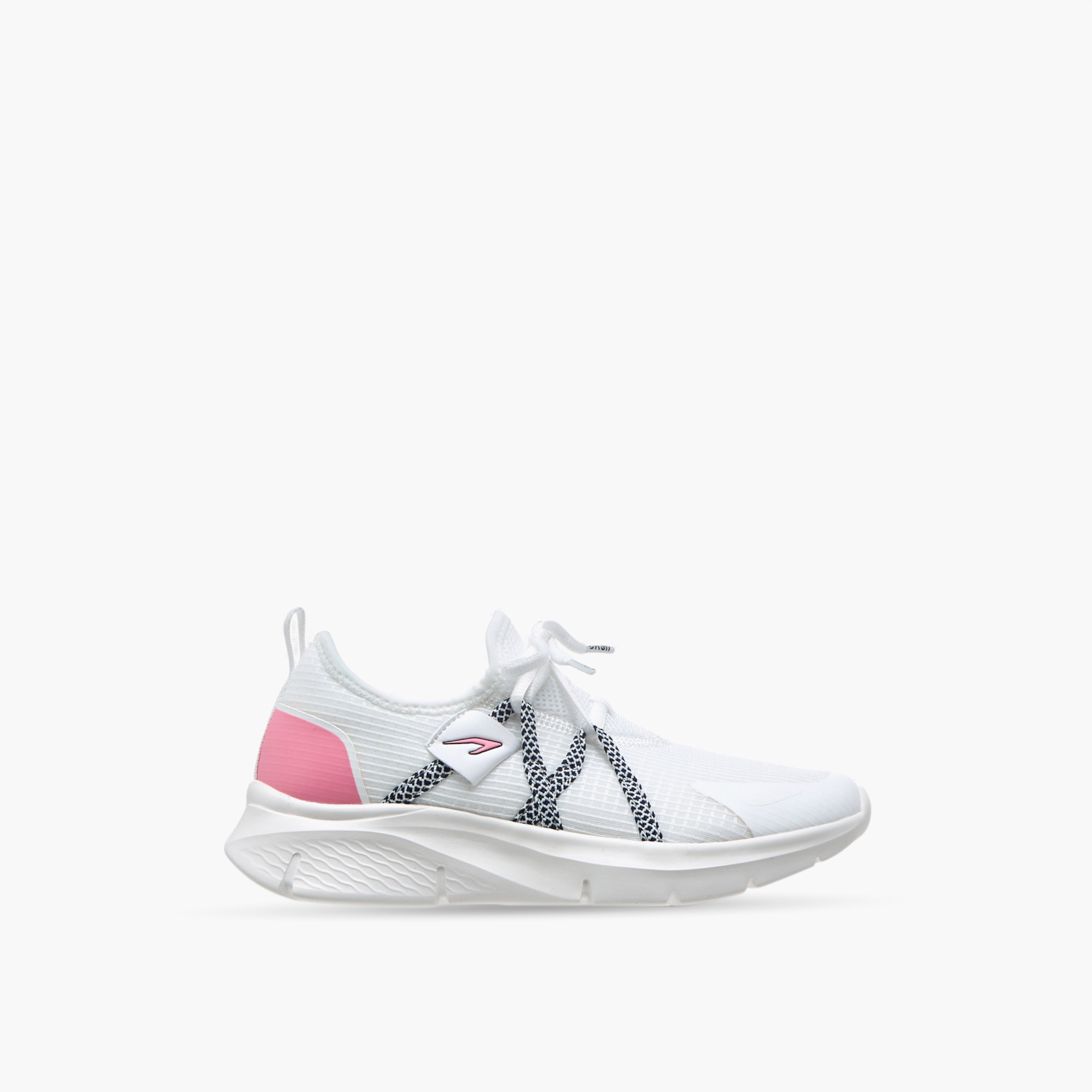 Dash Logo Detail Sports Shoes with Lace-Up Closure-women-shoes-sneakers-image-3