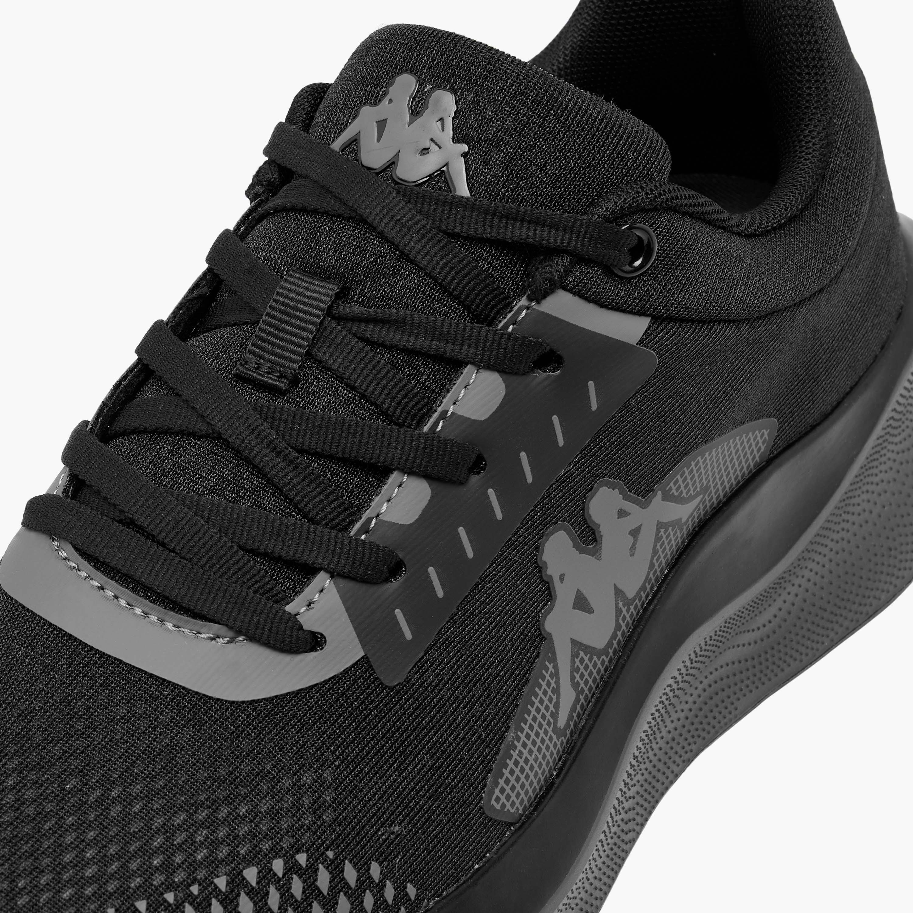 حذاء رياضي بشعار ورباط إغلاق للنساء من كابا-women-shoes-sports-image-6